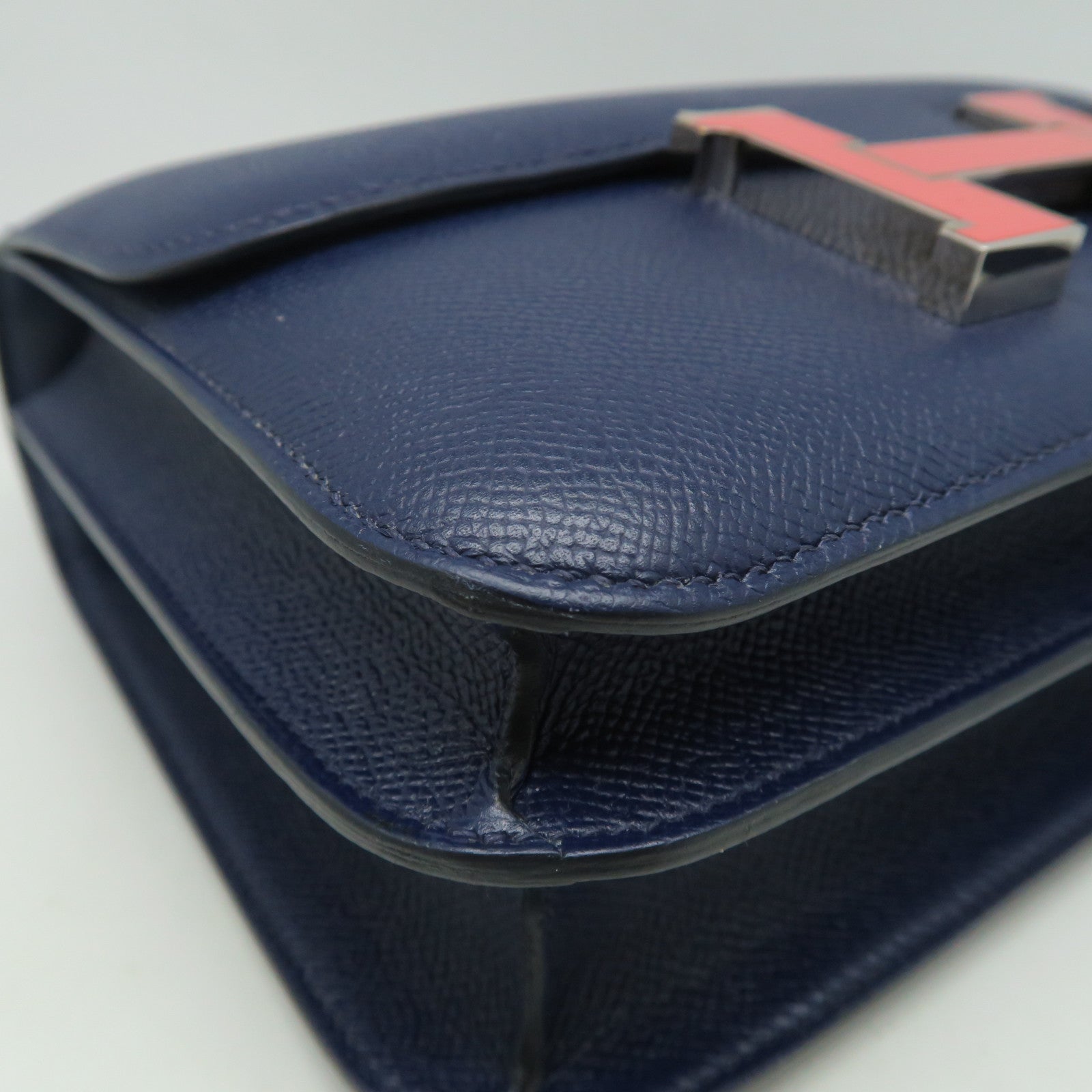 HERMES Veau Epsom皮革Constance 24金扣肩背袋深藍色