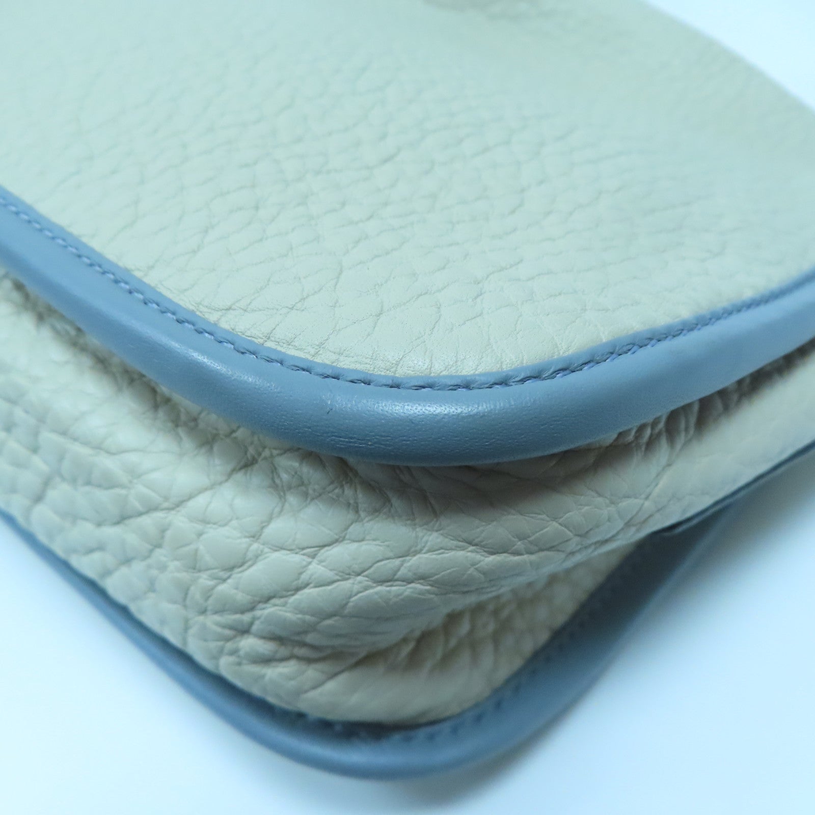 LOEWE 牛皮皮革Shoulder Bag金扣肩背袋米色/藍色