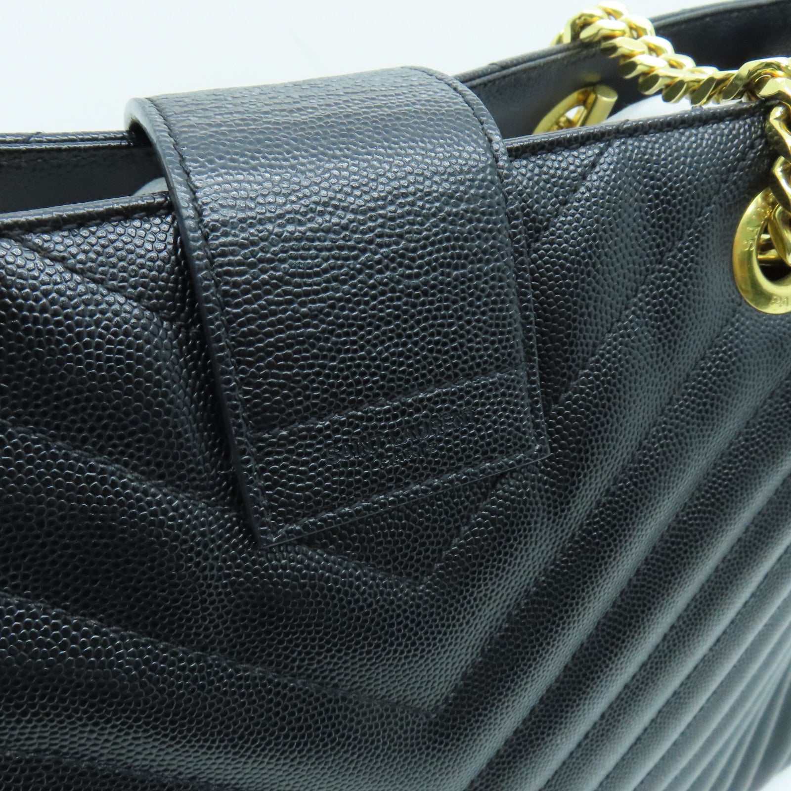 YVES SAINT LAURENT 牛皮皮革Chain Shoulder金扣肩背袋黑色