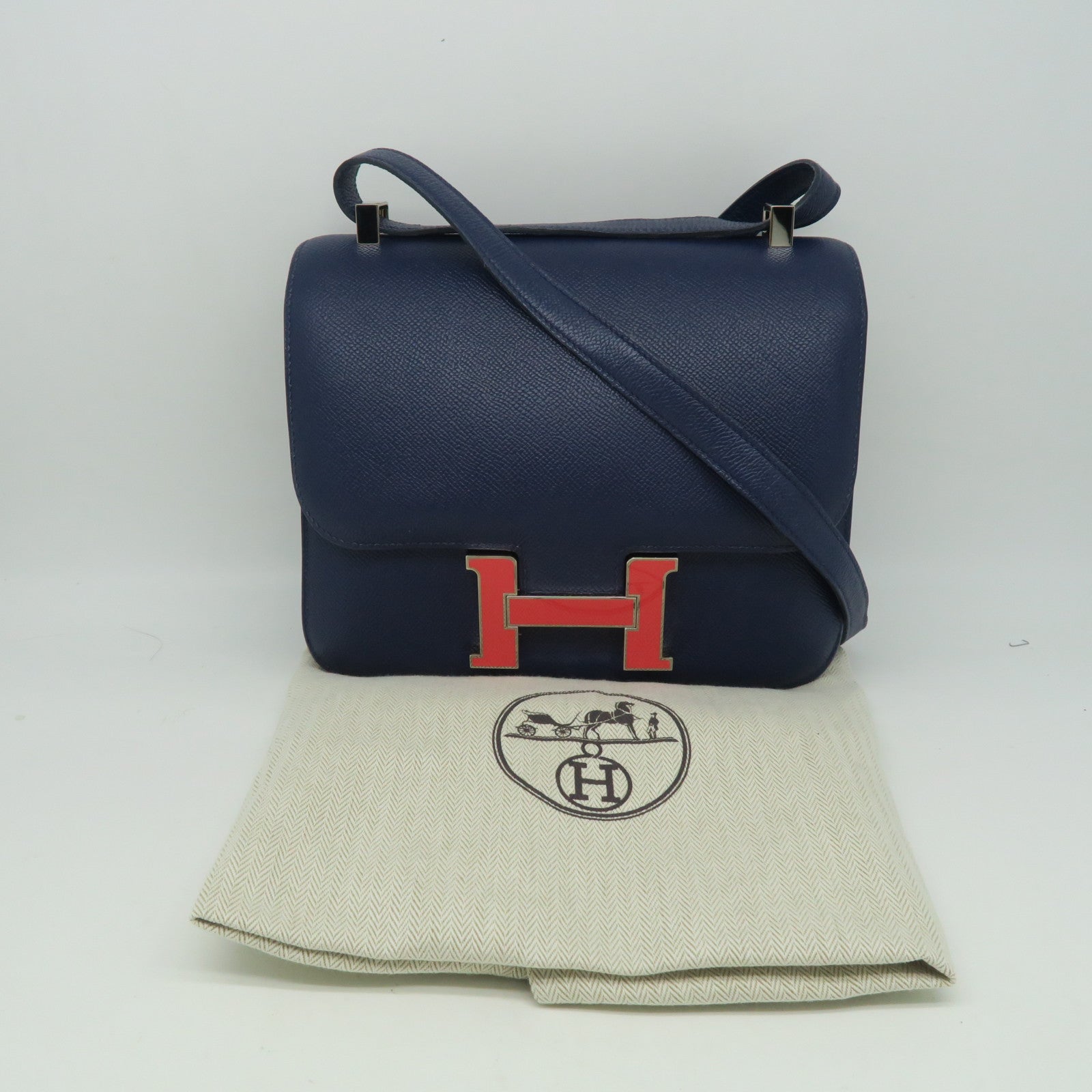 HERMES Veau Epsom皮革Constance 24金扣肩背袋深藍色