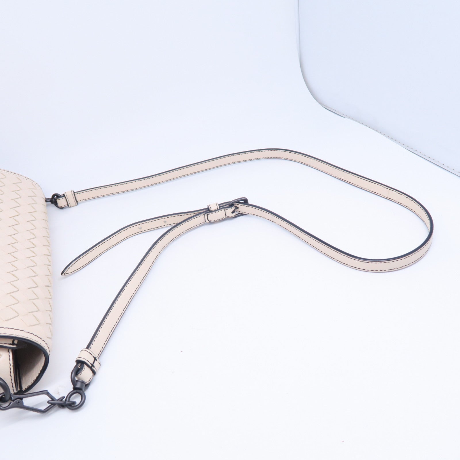 BOTTEGA VENETA 【激減優惠】皮革2 Way Shoulder金扣/黑扣肩背袋米色