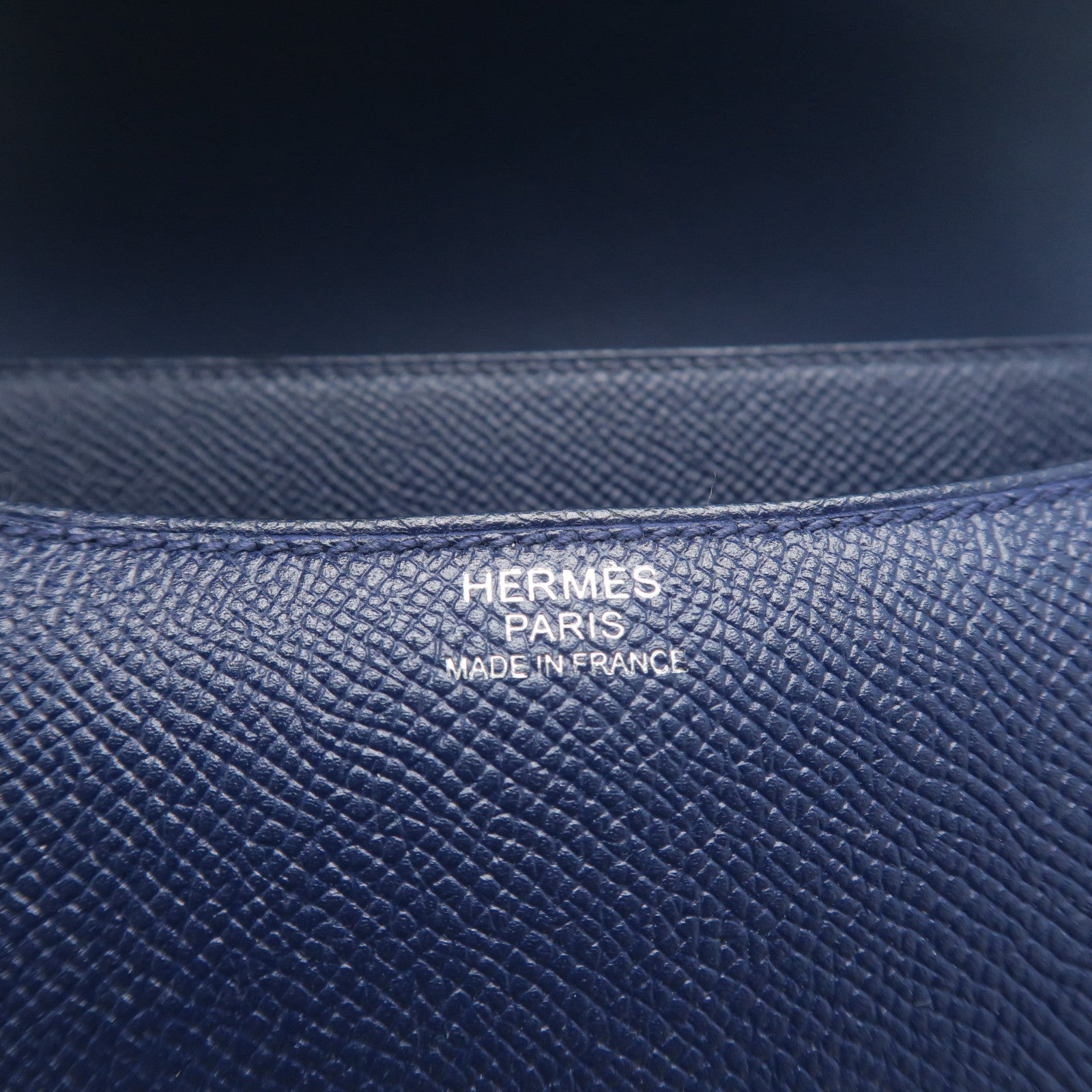 HERMES Veau Epsom皮革Constance 24金扣肩背袋深藍色