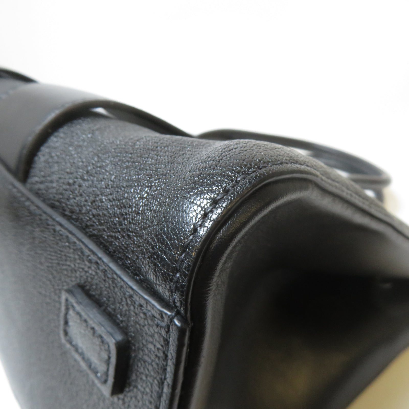 Miu Miu 牛皮皮革2 Way Shoulder銀扣手挽肩背兩用袋黑色