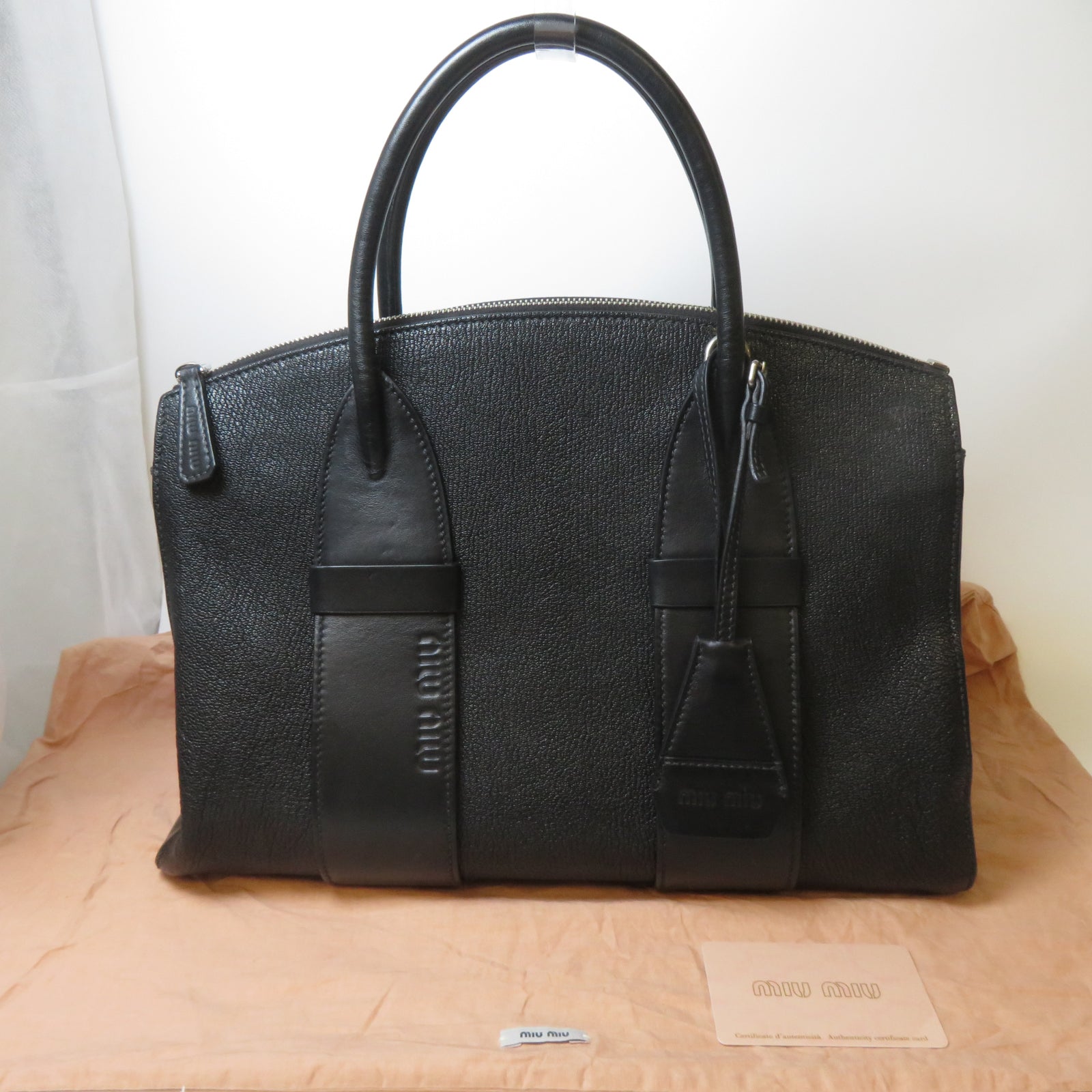 Miu Miu 牛皮皮革2 Way Shoulder銀扣手挽肩背兩用袋黑色