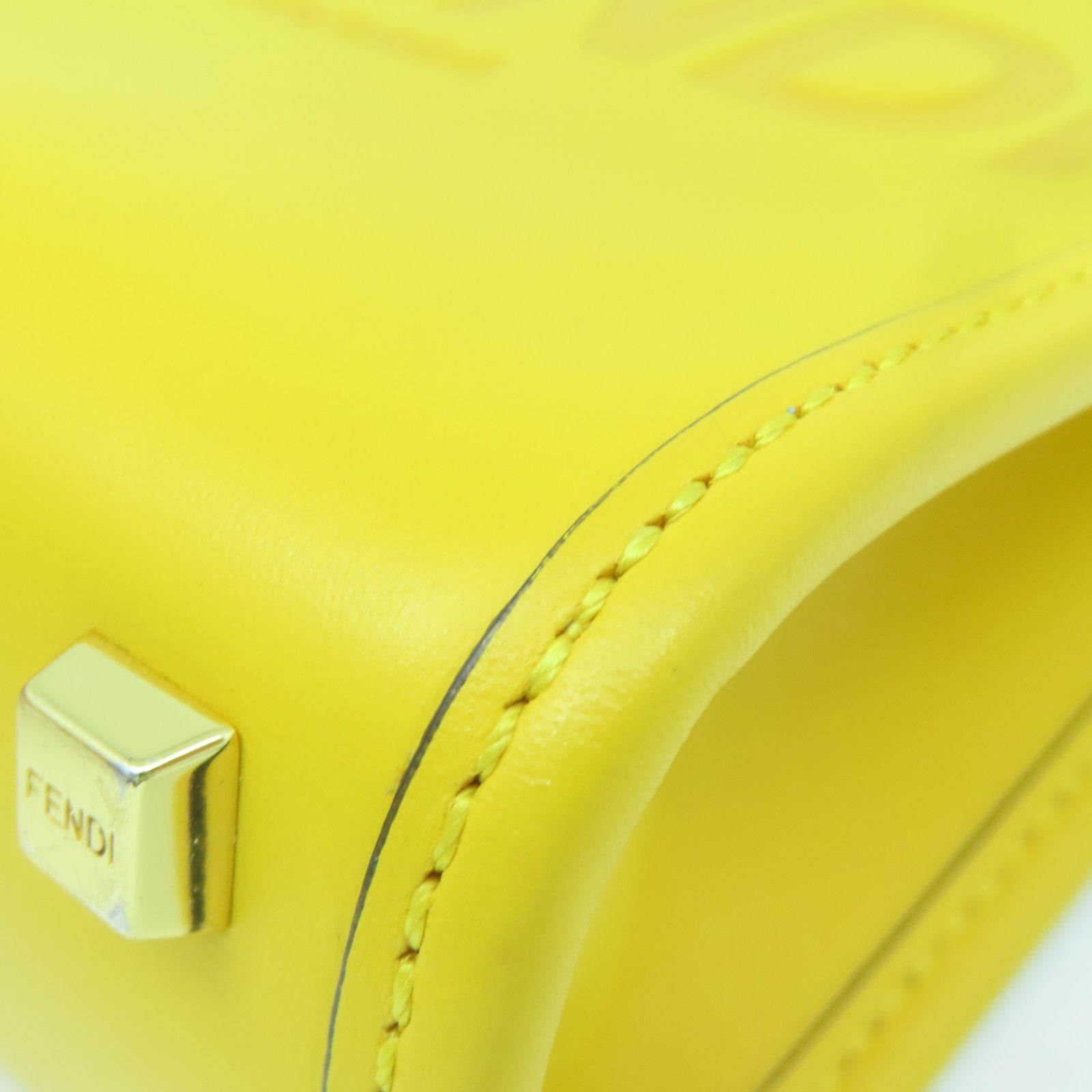 FENDI 牛皮皮革Mini Sunshine金扣肩背袋黃色