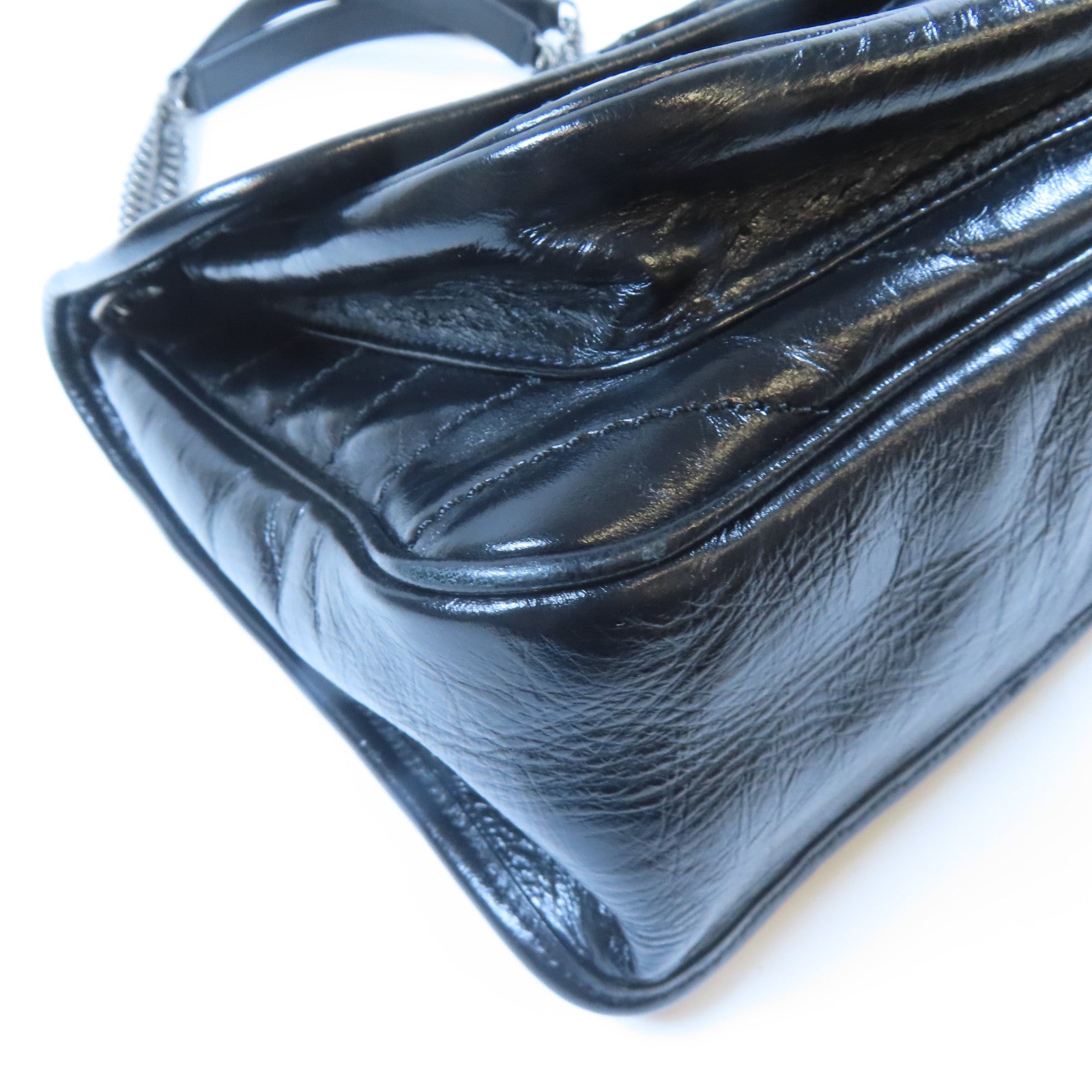YVES SAINT LAURENT 牛皮皮革Nikki銀扣肩背袋黑色