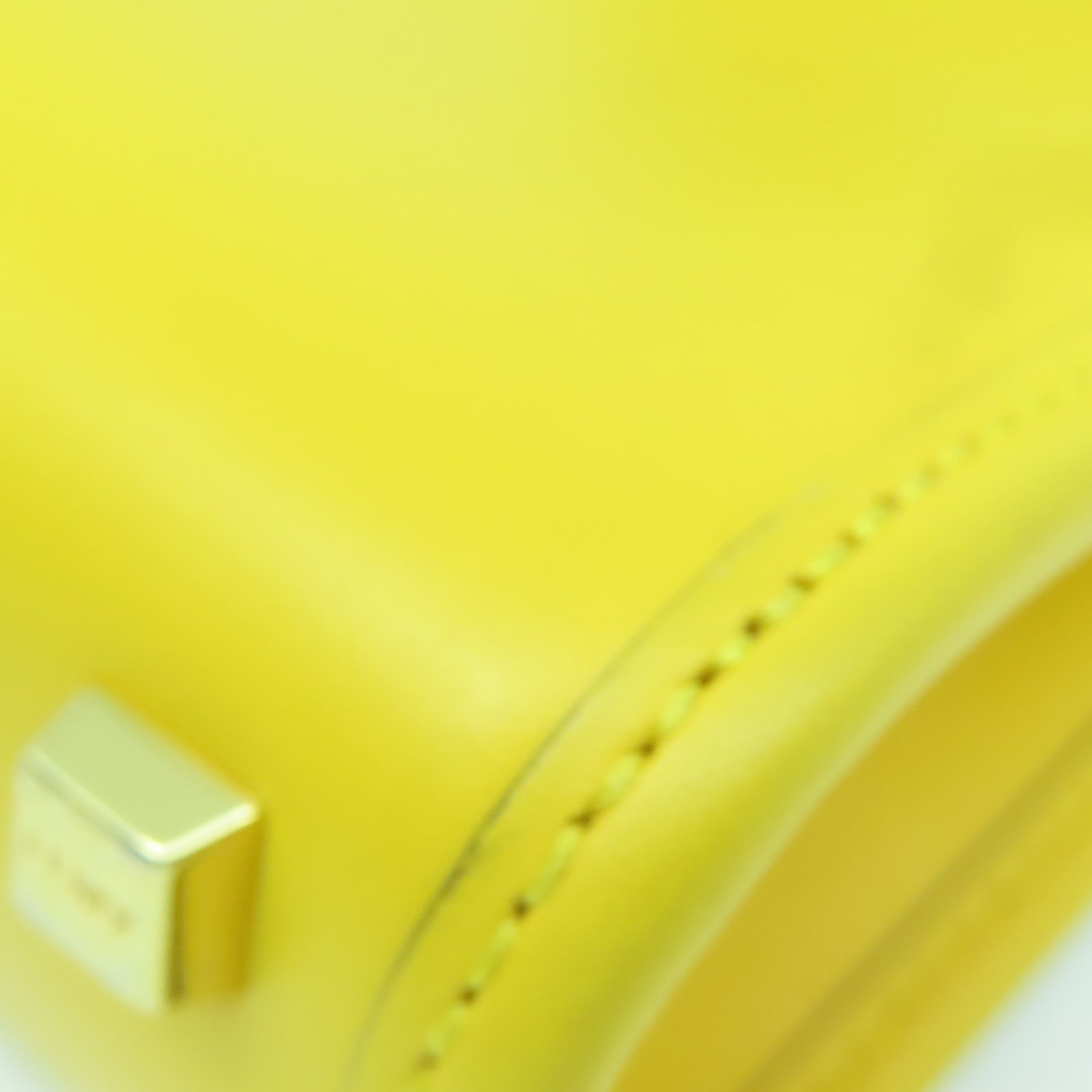 FENDI 牛皮皮革Mini Sunshine金扣肩背袋黃色