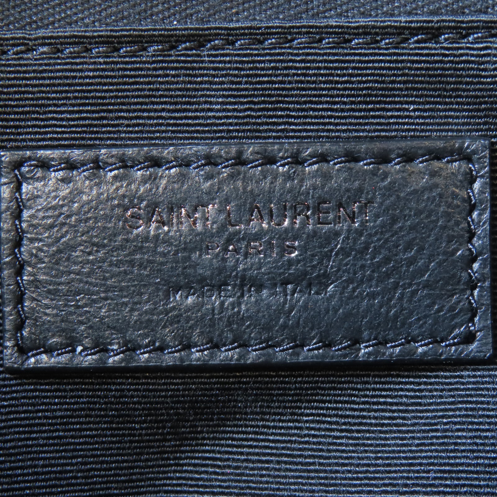 YVES SAINT LAURENT 牛皮皮革Nikki銀扣肩背袋黑色