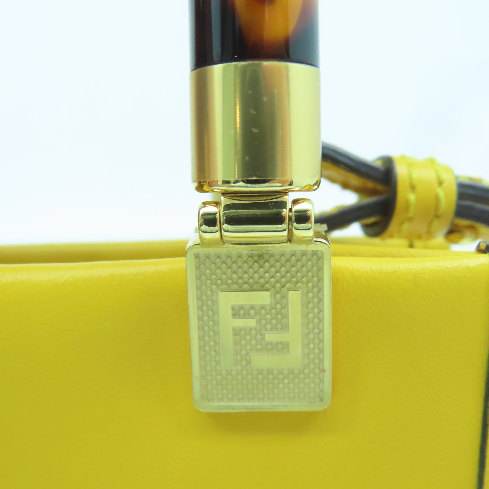 FENDI 牛皮皮革Mini Sunshine金扣肩背袋黃色