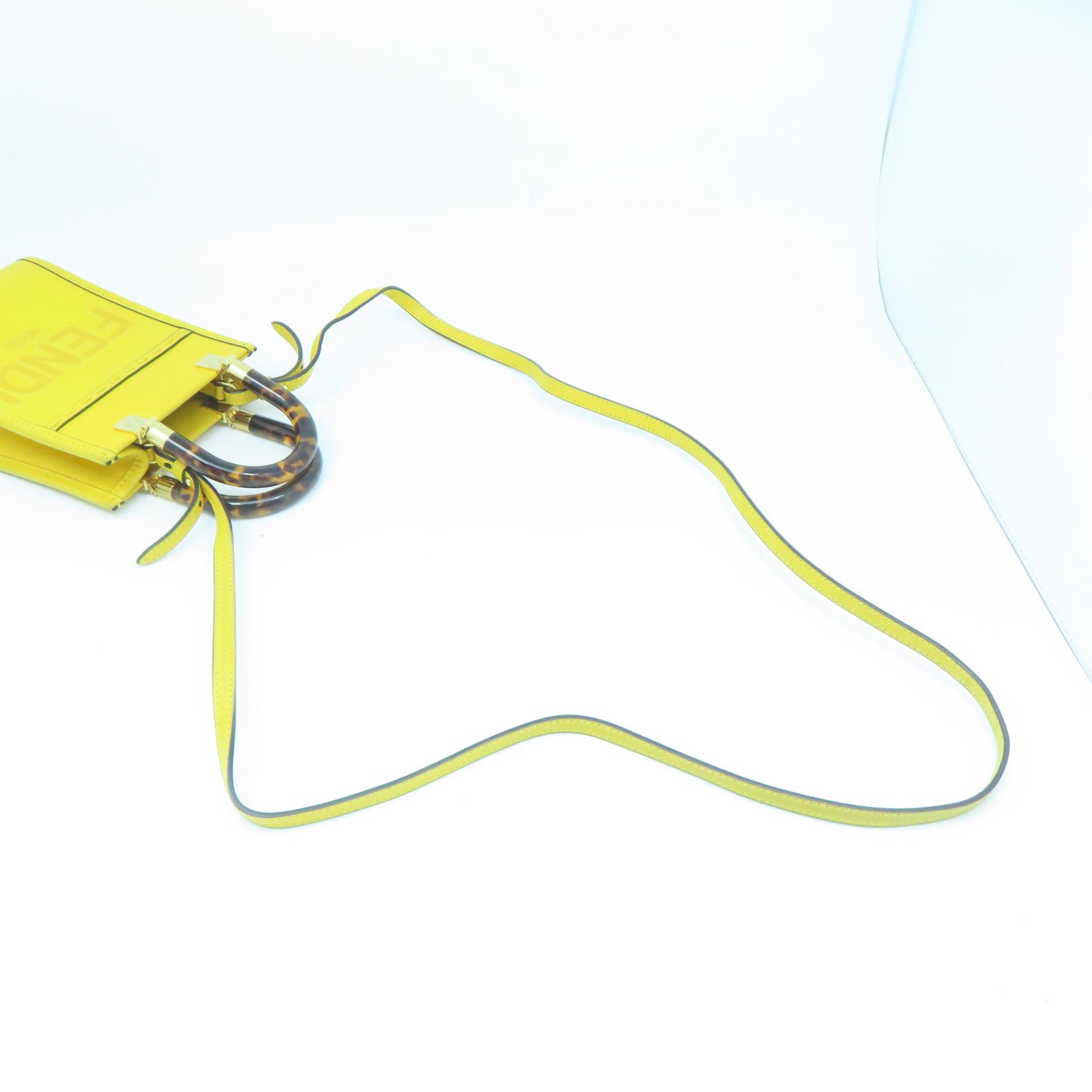 FENDI 牛皮皮革Mini Sunshine金扣肩背袋黃色