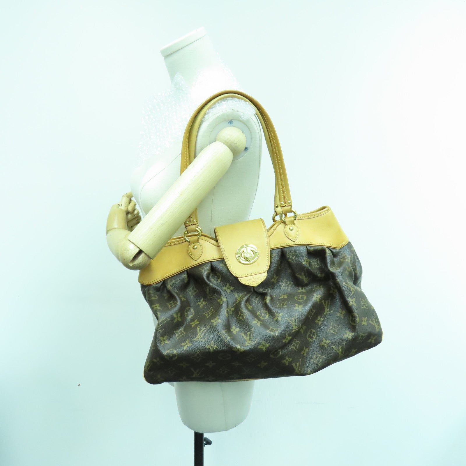 LOUIS VUITTON 【激減優惠】Monogram Boetie MM金扣手挽袋啡色