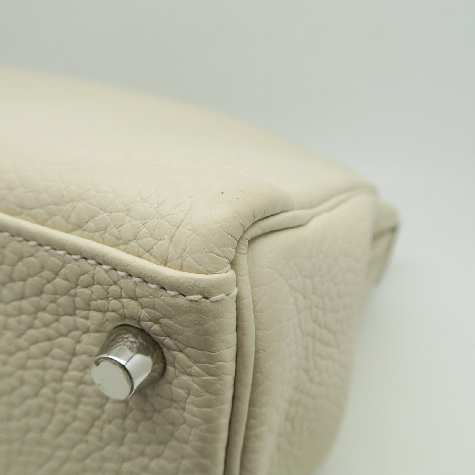 HERMES 【激減優惠】Clemence皮革Kelly 32銀扣手挽袋米白色
