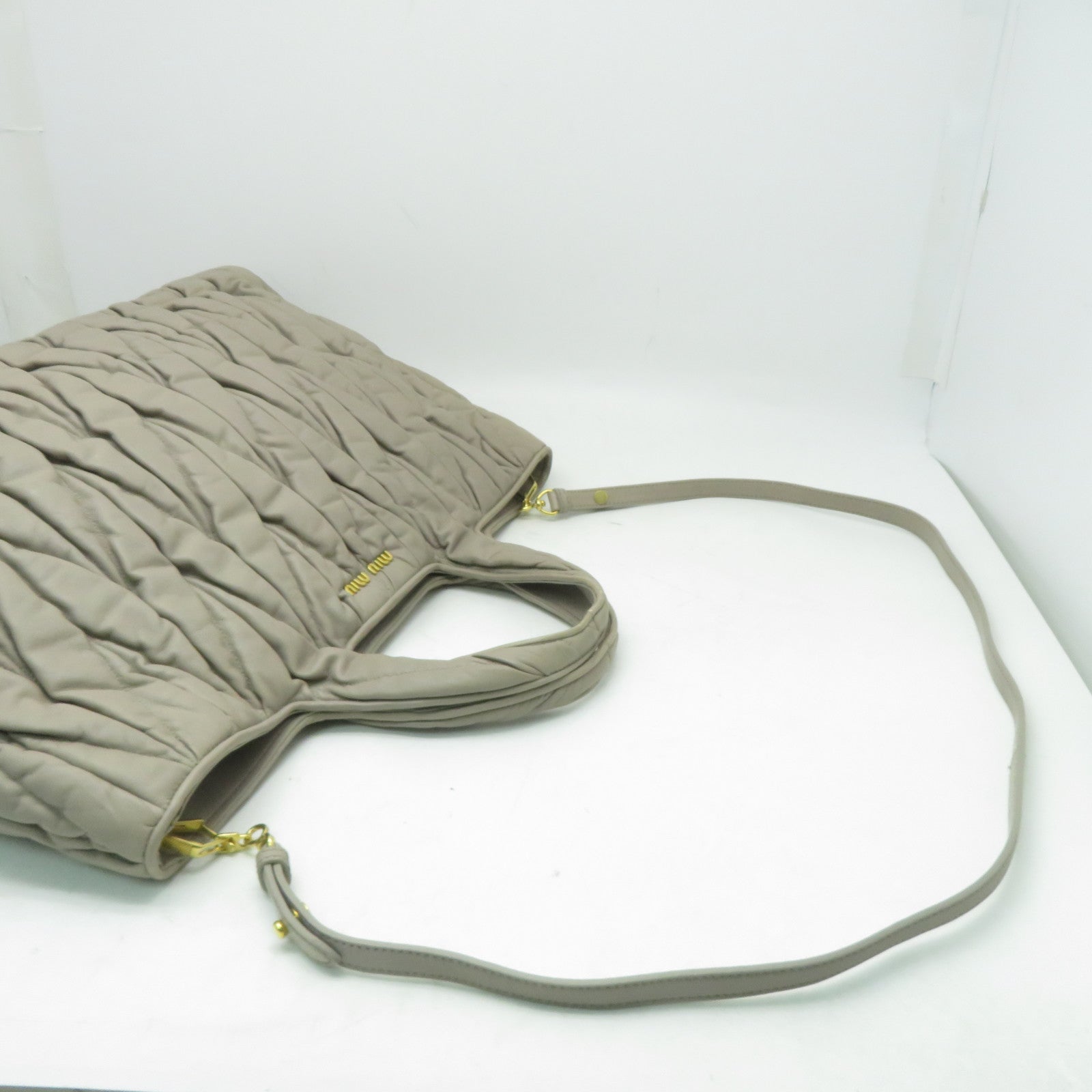 Miu Miu 牛皮皮革2 Way Bag金扣手挽肩背兩用袋灰色