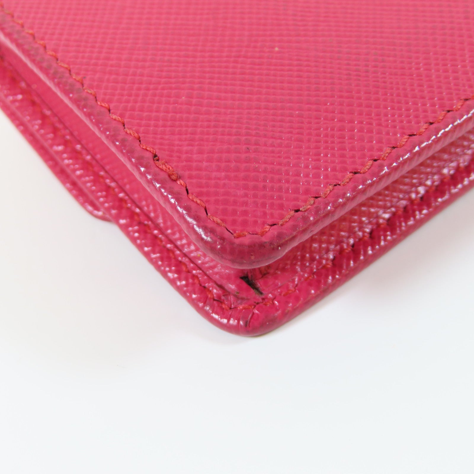 PRADA Saffiano皮革Card Case金扣卡片套桃紅色