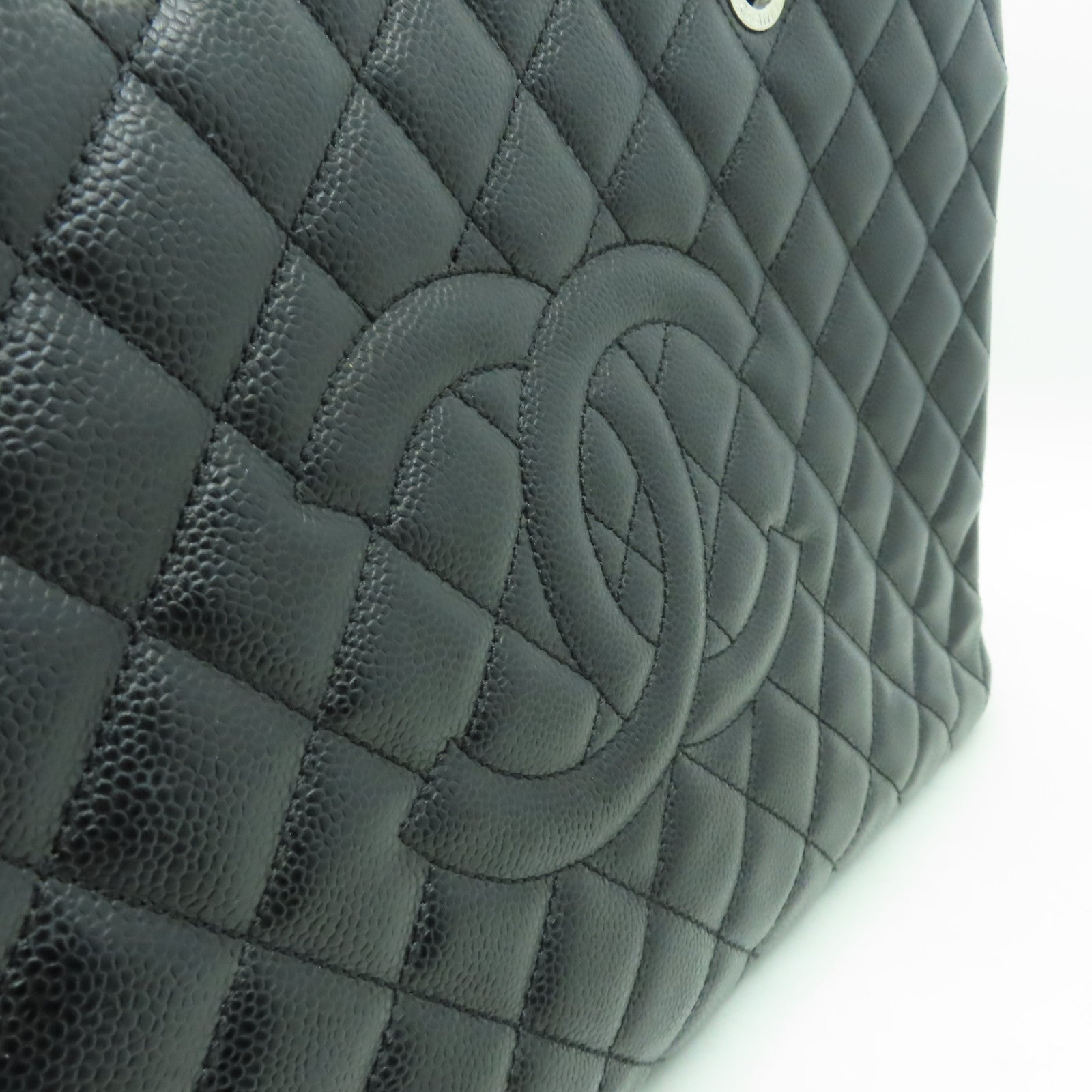 CHANEL 菱格Caviar皮革GST銀扣手挽袋黑色