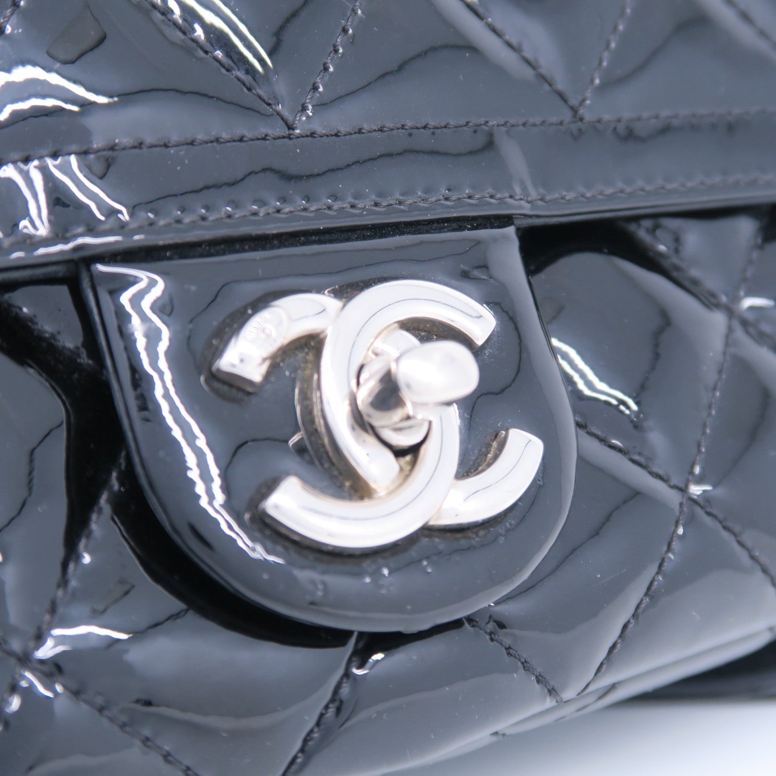 CHANEL 菱格漆皮皮革Chain Shoulder銀扣鏈帶手挽肩背兩用袋黑色
