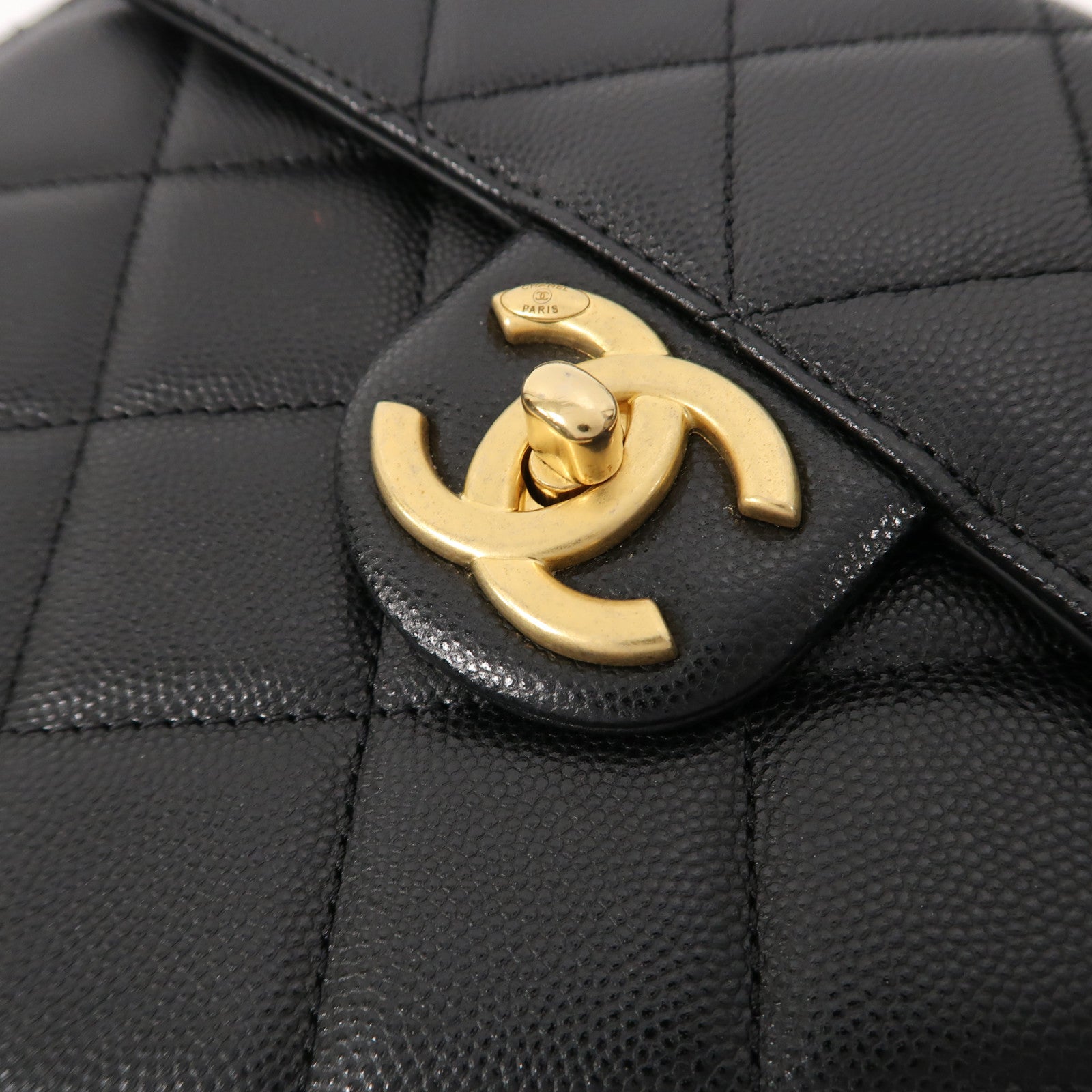CHANEL 菱格Caviar皮革Chain Shoulder金扣鏈帶肩背袋黑色