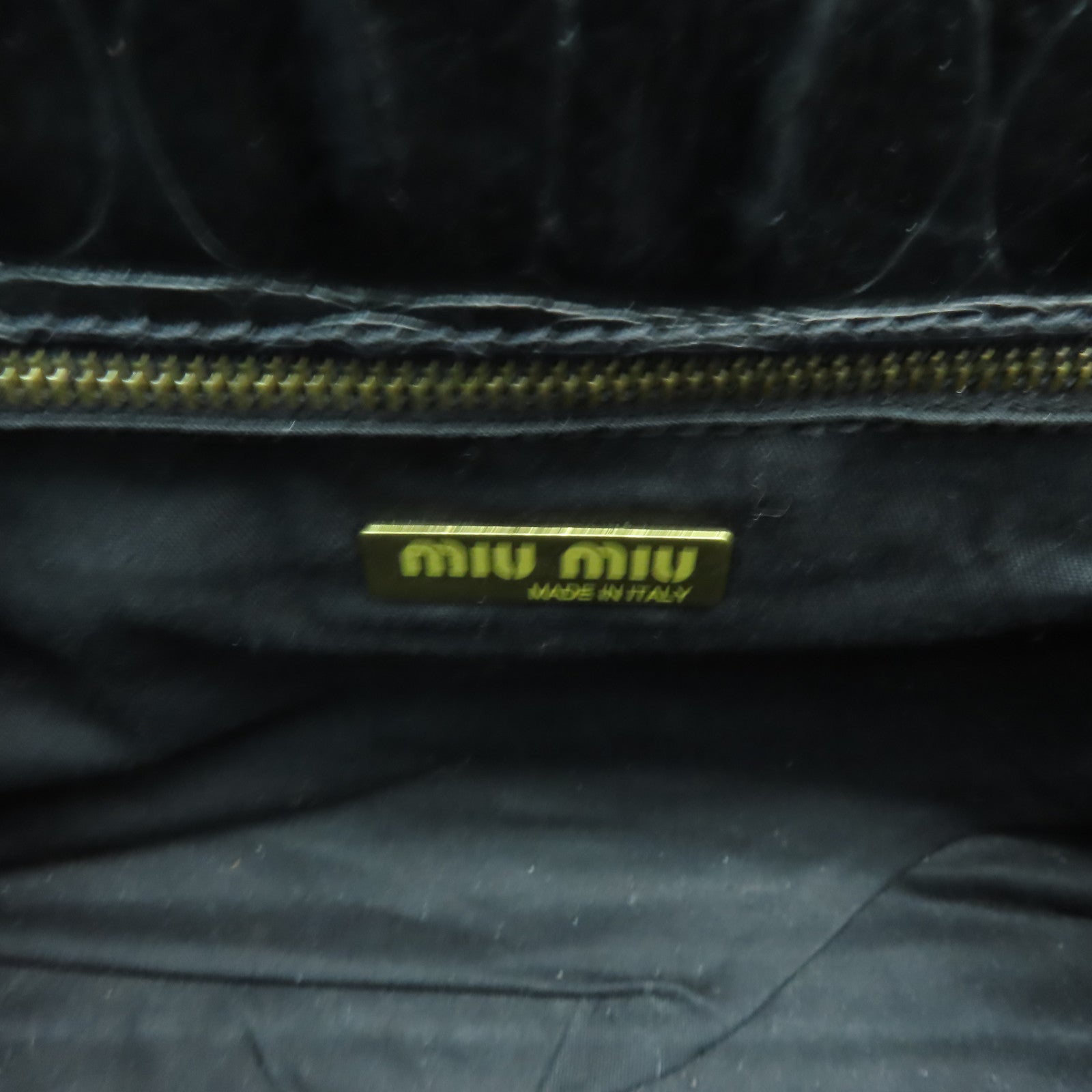 Miu Miu 牛皮皮革/斜紋軟呢Handbag金扣手挽袋黑色