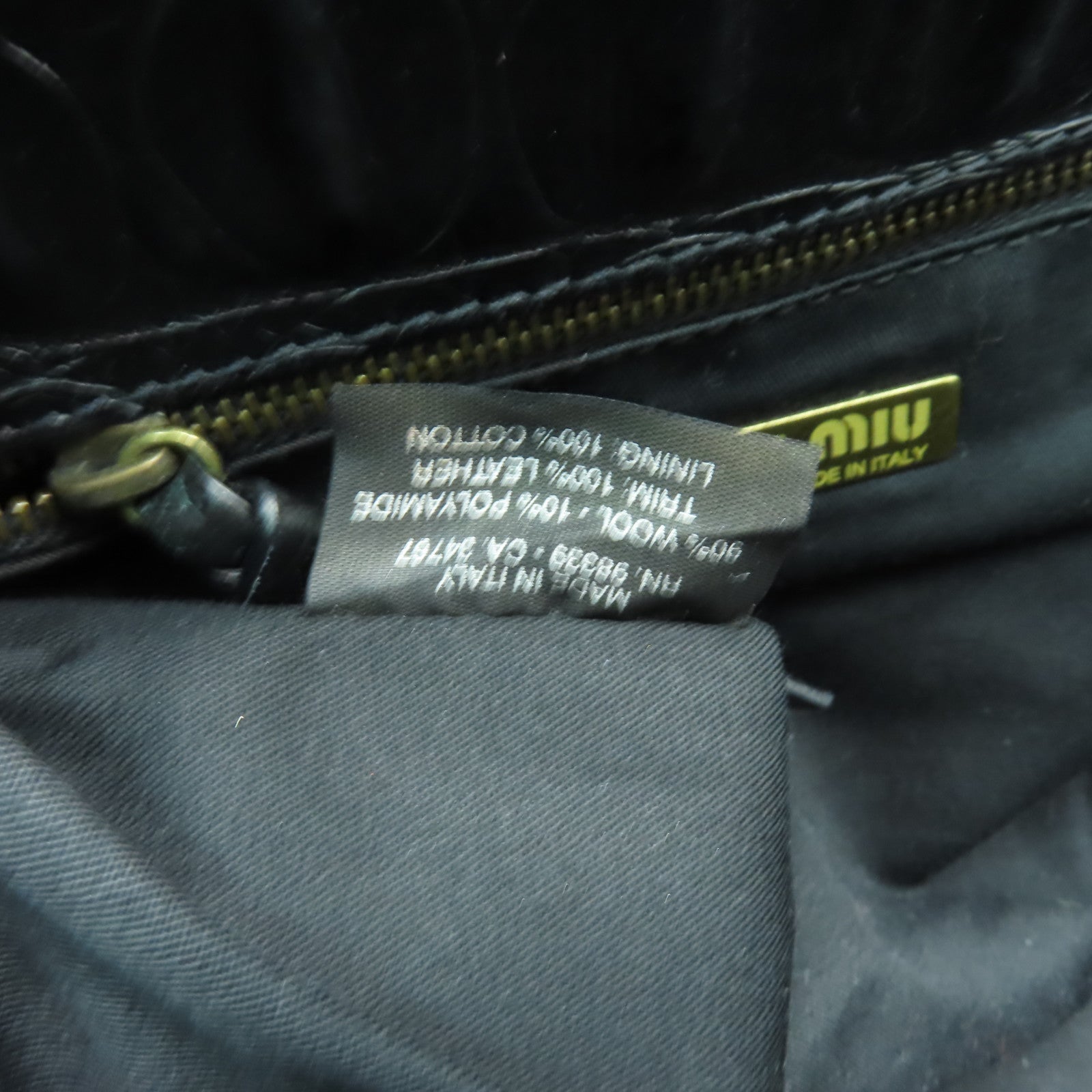 Miu Miu 牛皮皮革/斜紋軟呢Handbag金扣手挽袋黑色