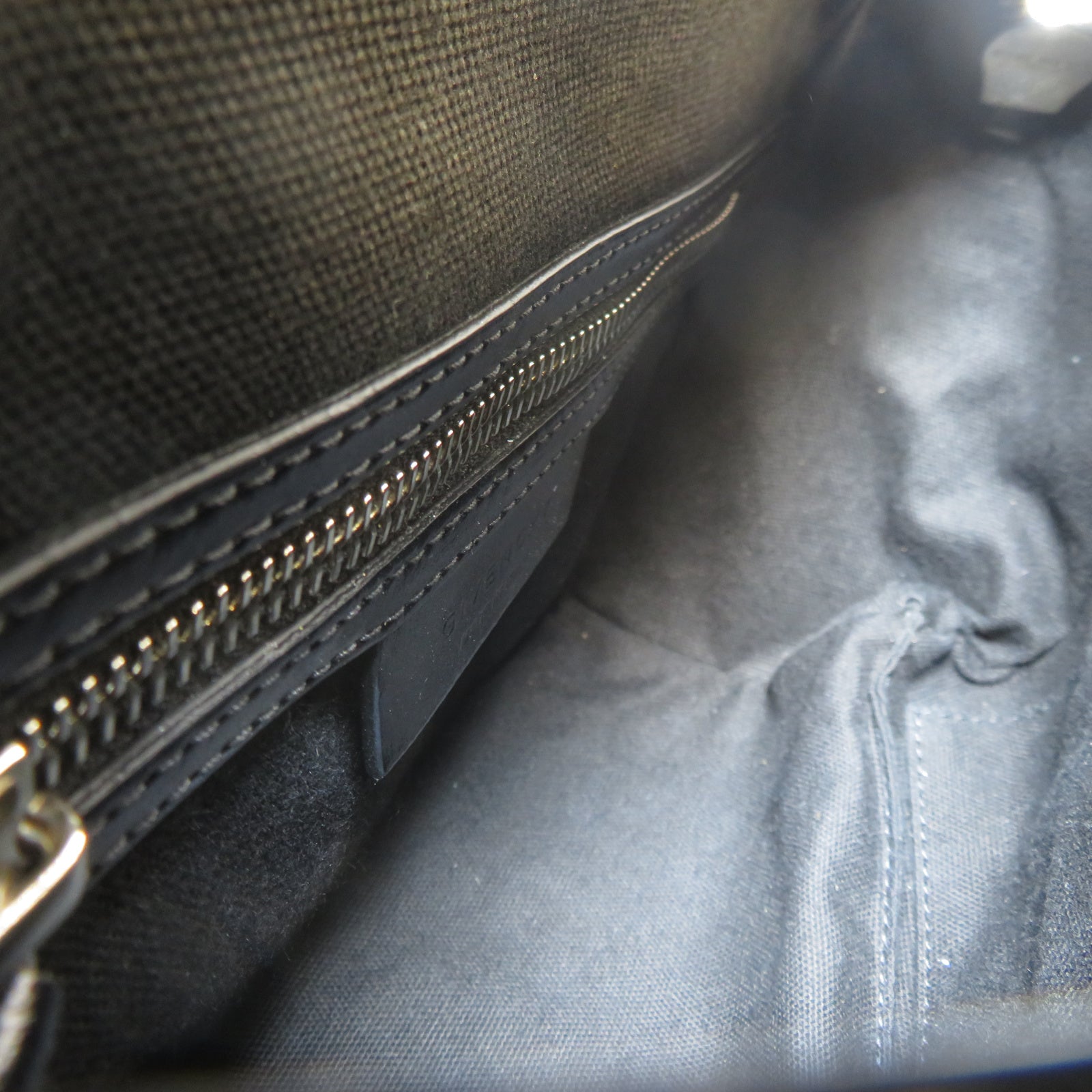 GIVENCHY 羊皮皮革2 Way Shoulder銀扣手挽肩背兩用袋黑色