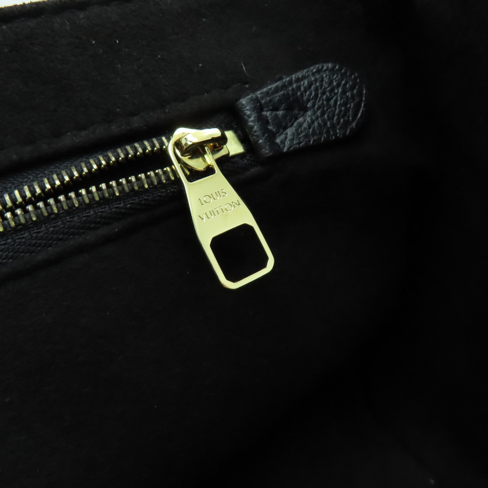 LOUIS VUITTON Monogram Empreinte Saint Germain PM金扣鏈帶肩背袋黒色