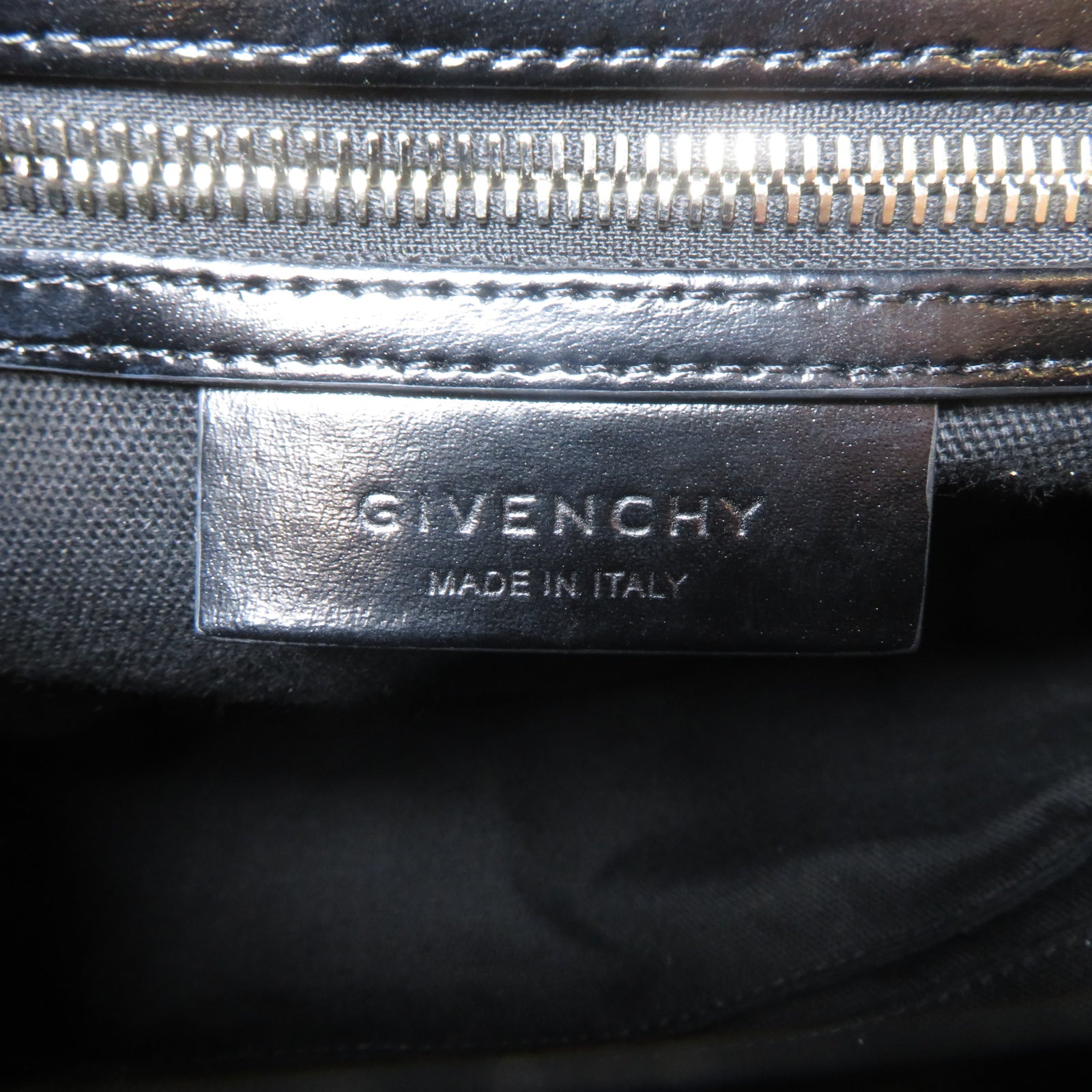 GIVENCHY 羊皮皮革2 Way Shoulder銀扣手挽肩背兩用袋黑色