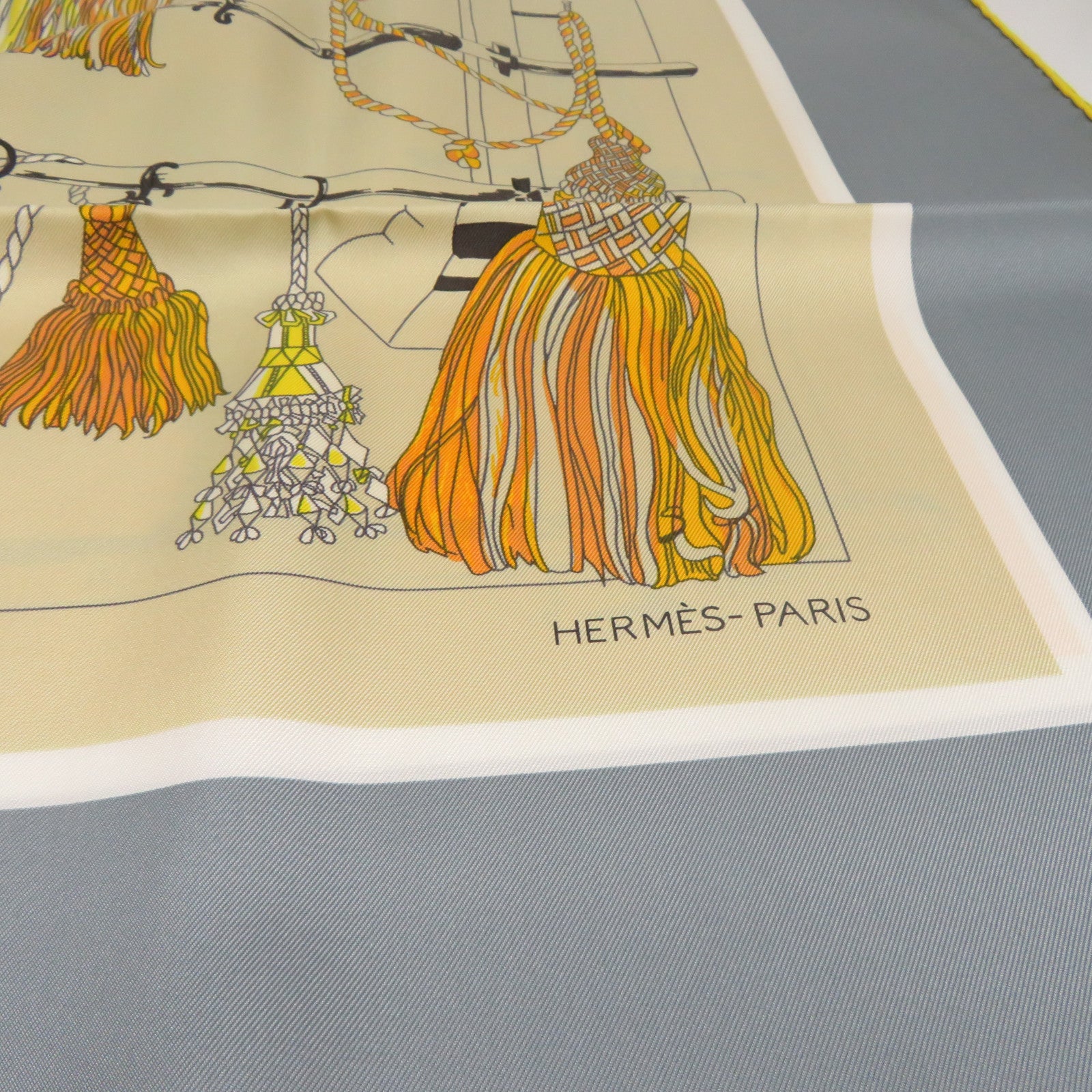 HERMES 【激減優惠】 絲質Scarf絲巾灰色/黃色