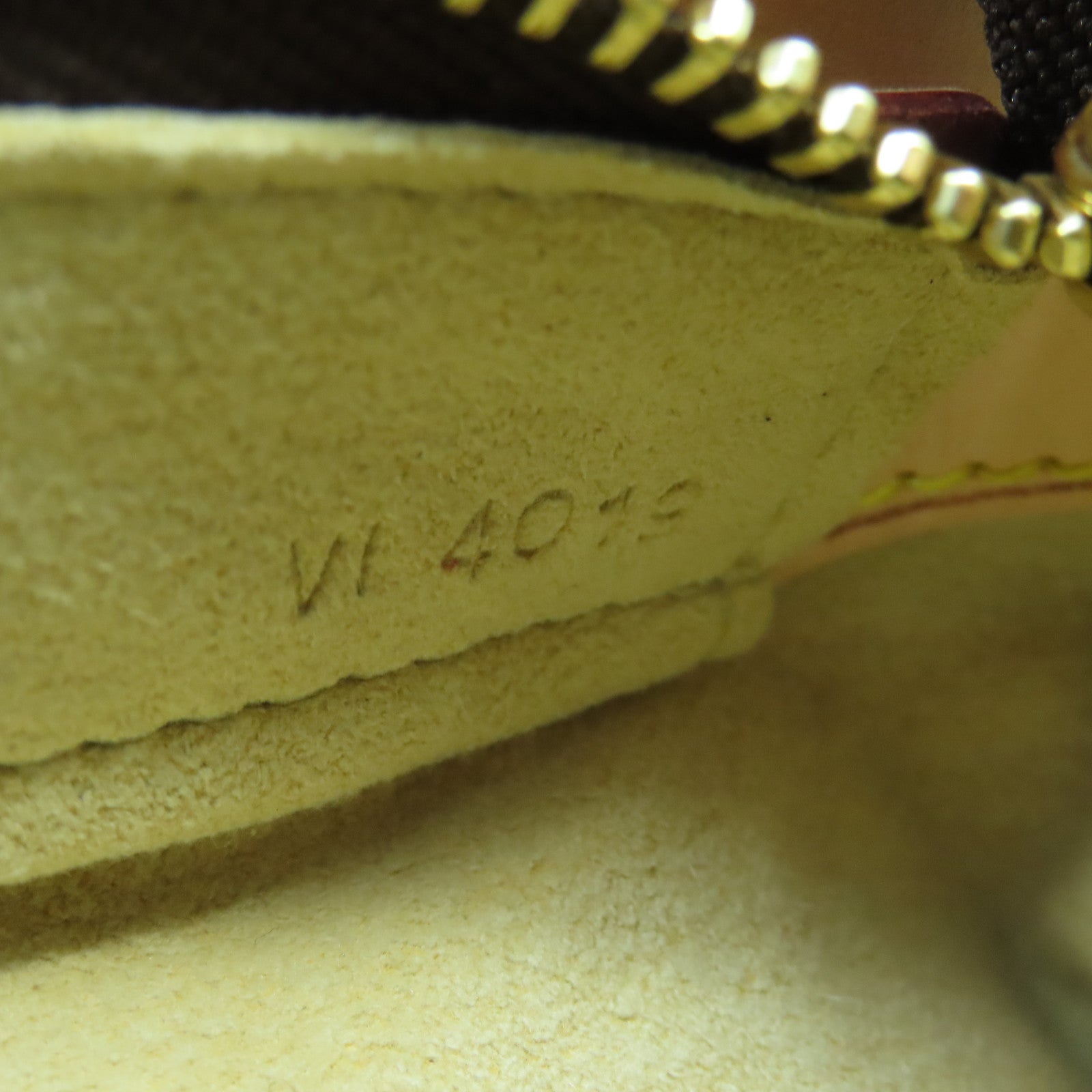 LOUIS VUITTON 【激減優惠】Monogram Boetie MM金扣手挽袋啡色