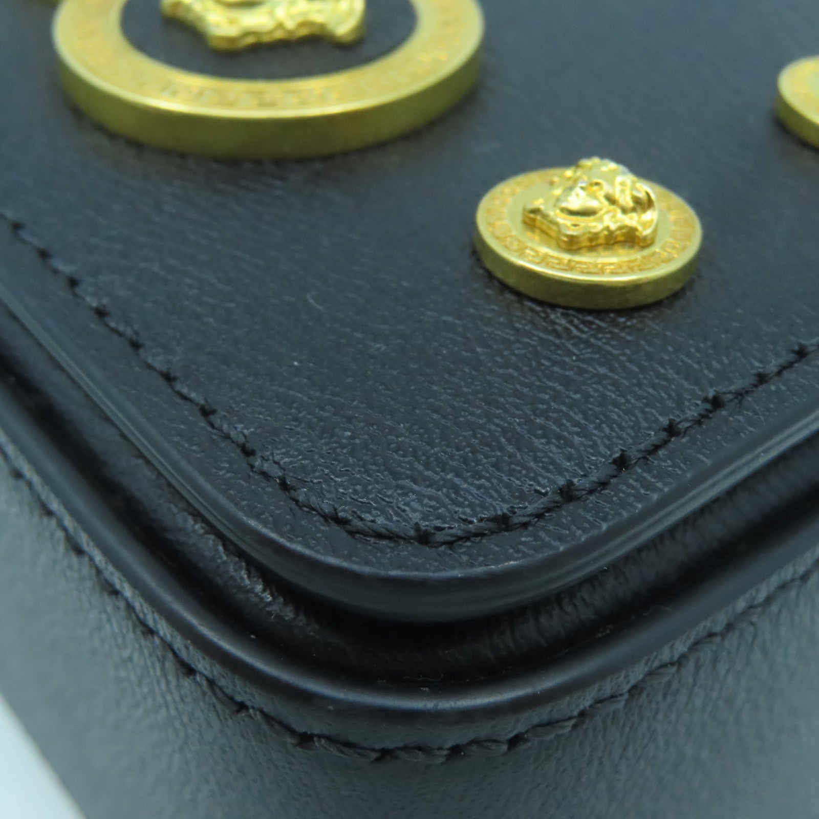 VERSACE 牛皮皮革Chain Shoulder金扣鏈帶肩背袋黑色
