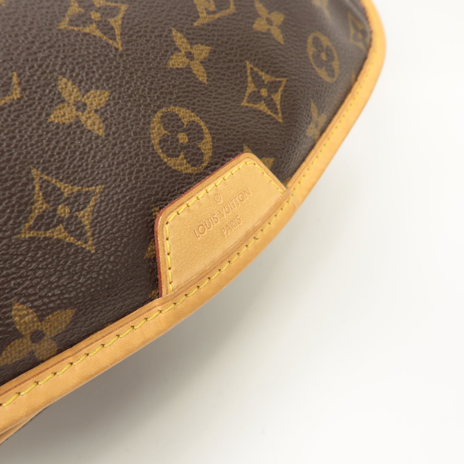 LOUIS VUITTON Monogram Menilmontant MM金扣肩背袋啡色