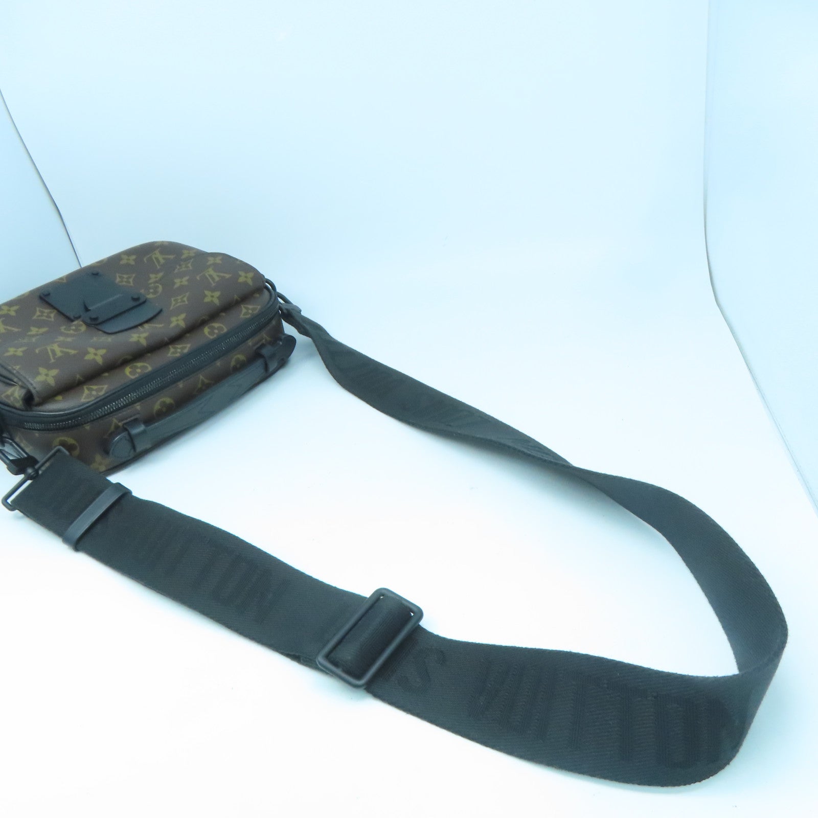 LOUIS VUITTON Monogram S Lock Messenger肩背袋啡色
