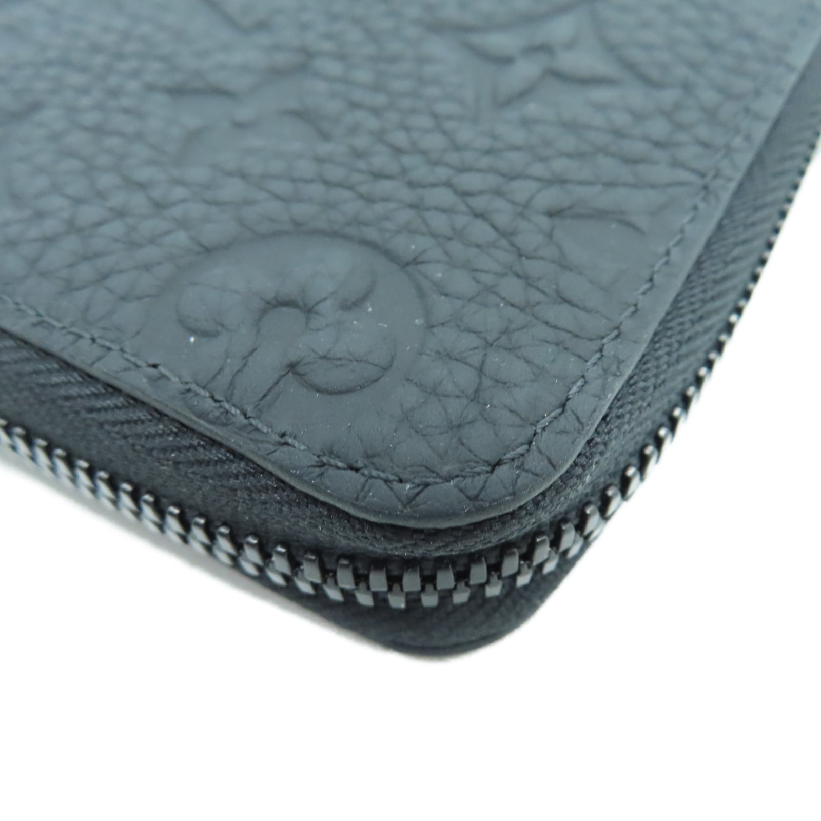 LOUIS VUITTON 牛皮皮革Zip Vertical Wallet银扣长钱包黑色