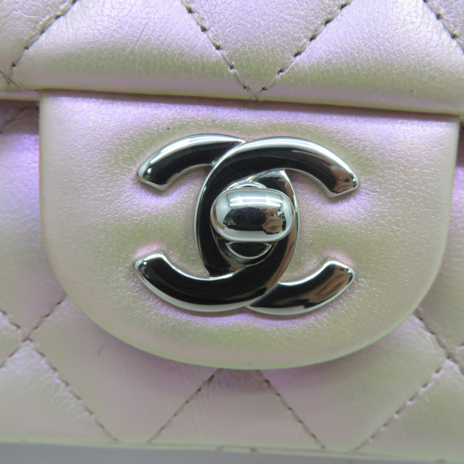 CHANEL 菱格皮革Mini 20cm銀扣鏈帶肩背袋幻彩粉紅色