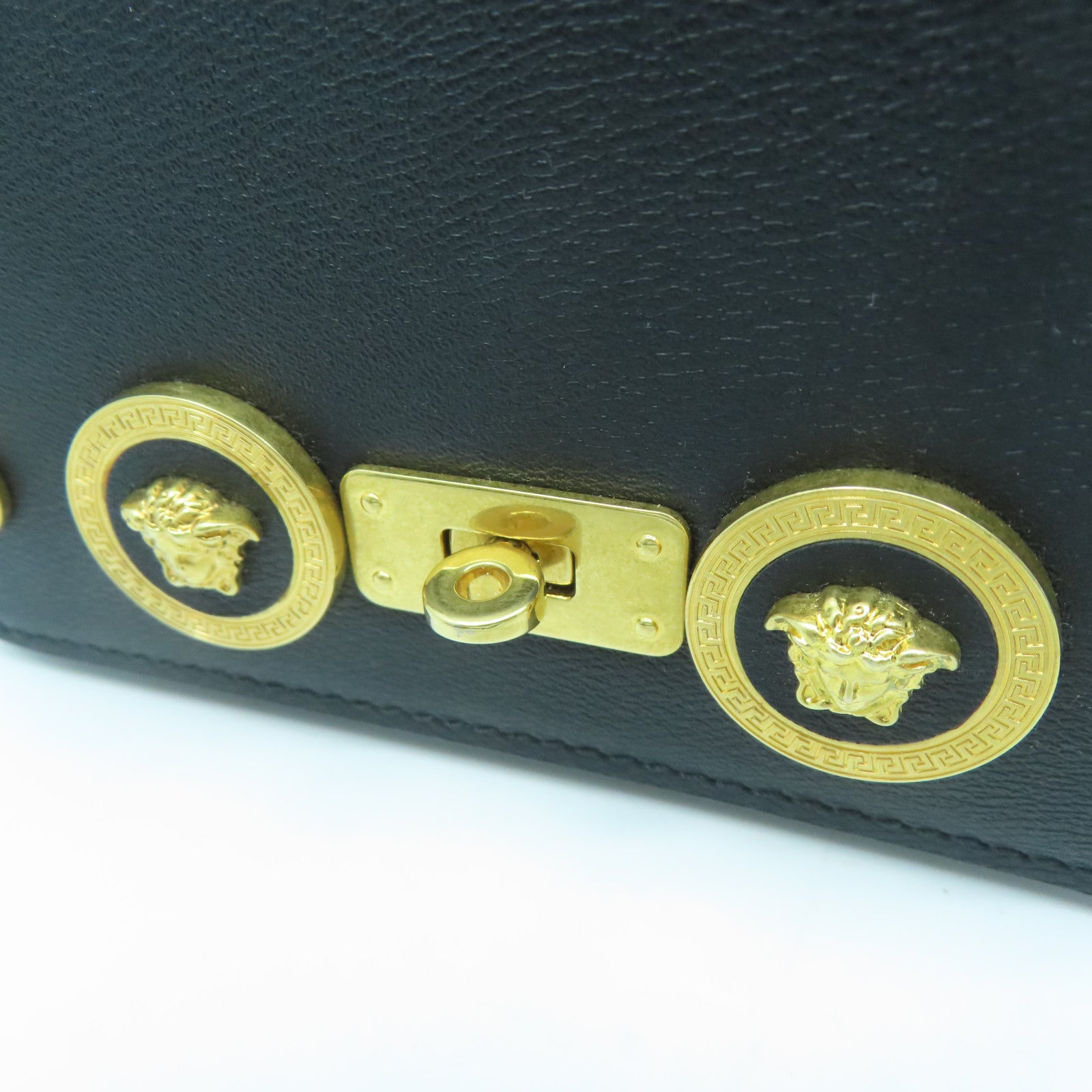 VERSACE 牛皮皮革Chain Shoulder金扣鏈帶肩背袋黑色