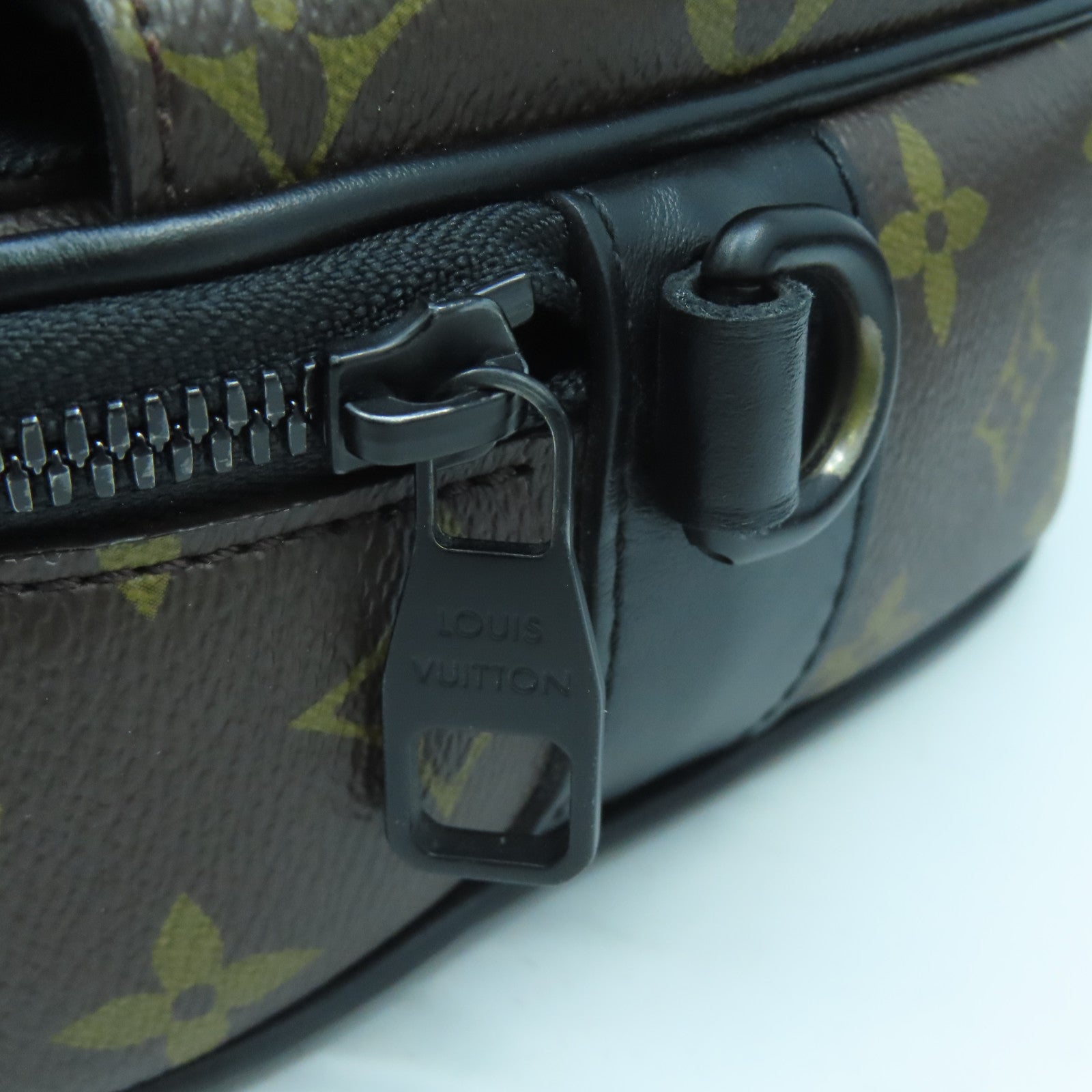 LOUIS VUITTON Monogram S Lock Messenger肩背袋啡色