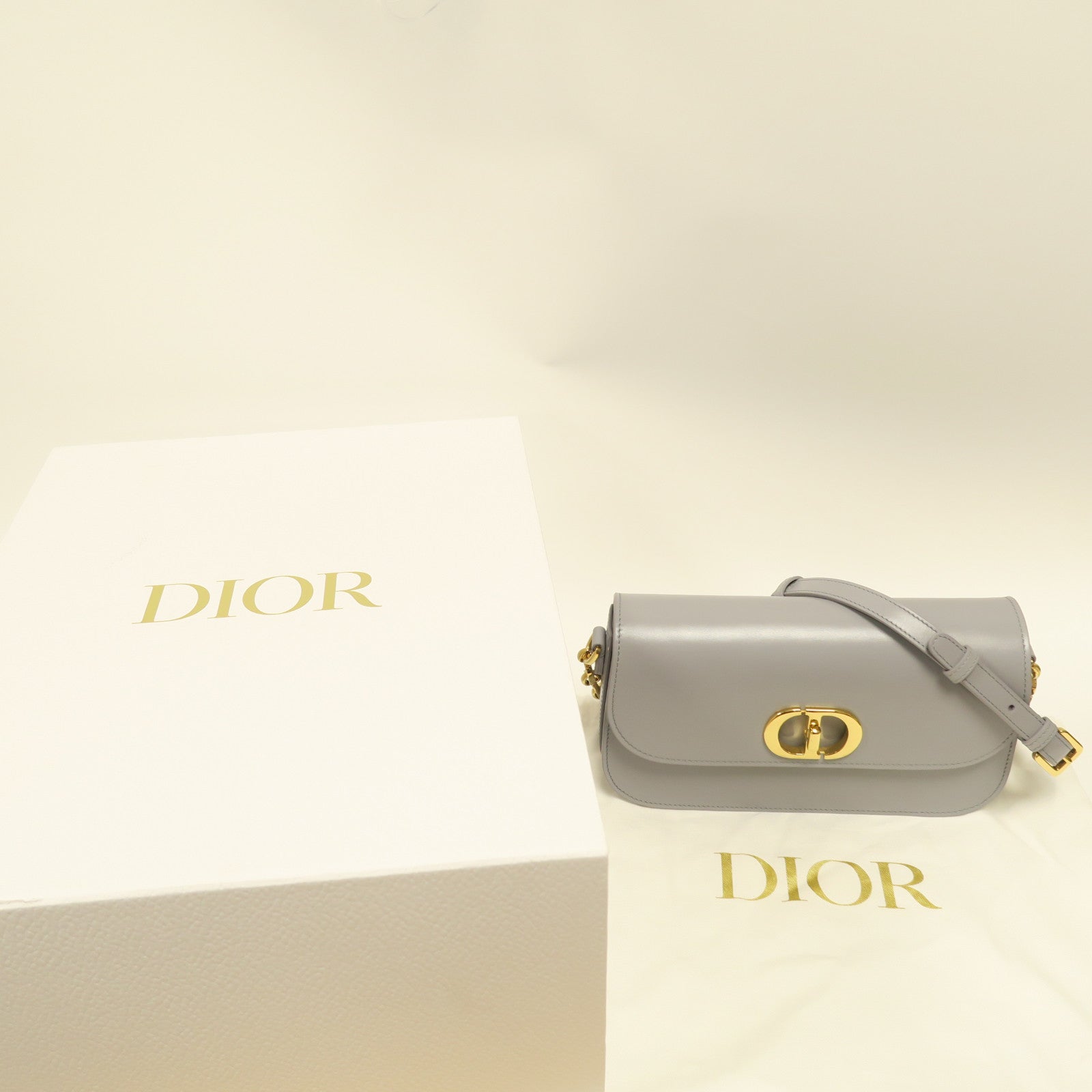 Dior 牛皮皮革Montaigne Avenue金扣鏈帶肩背袋灰色