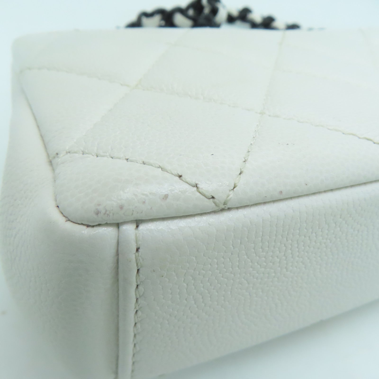 CHANEL Rhombus Caviar Chain Shoulder Bag Silver Buckle Chain Belt Shoulder Bag White
