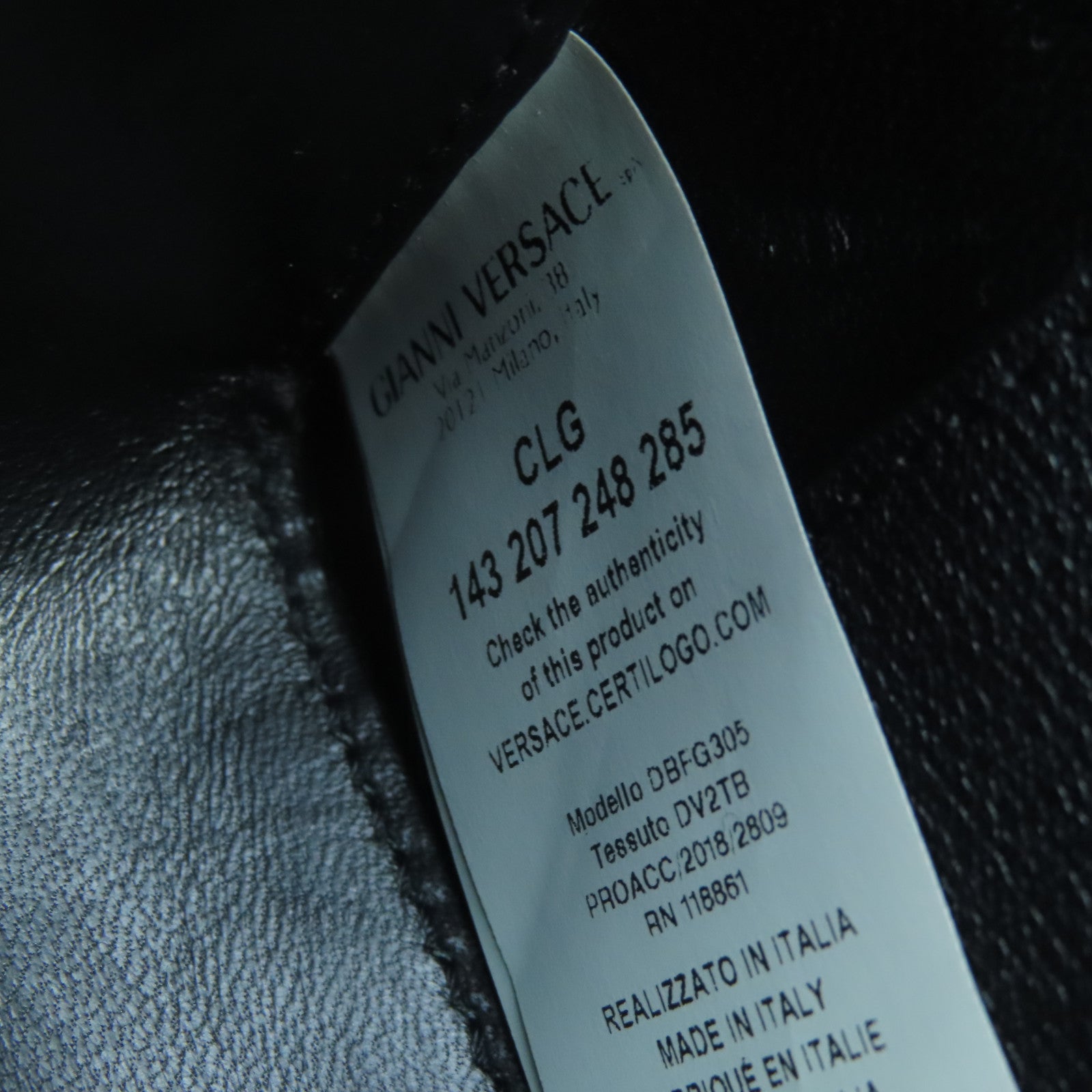 VERSACE 牛皮皮革Chain Shoulder金扣鏈帶肩背袋黑色