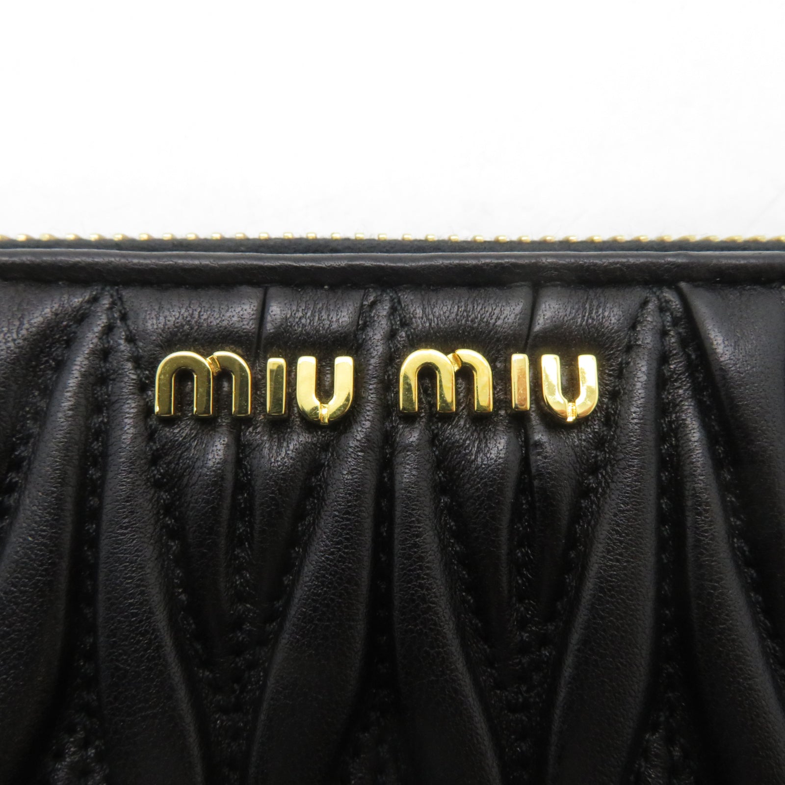Miu Miu 牛皮皮革Long Wallet金扣長錢包黑色