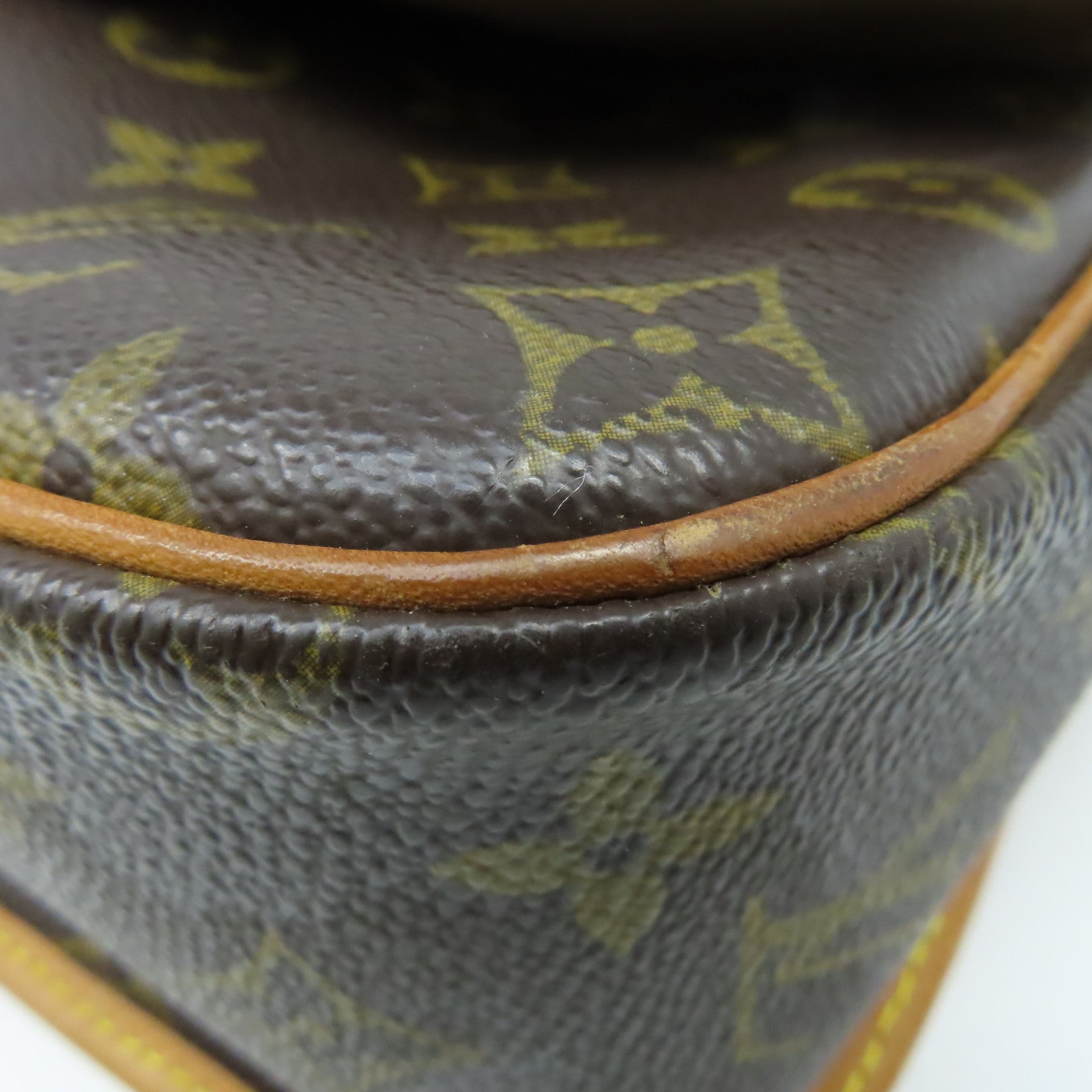 LOUIS VUITTON Monogram Sologne Shoulder Bag金扣肩背袋啡色