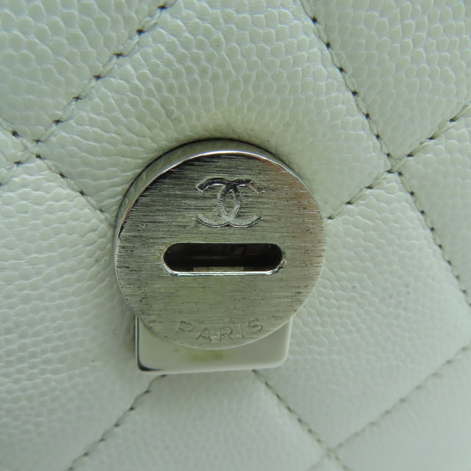 CHANEL Rhombus Caviar Chain Shoulder Bag Silver Buckle Chain Belt Shoulder Bag White