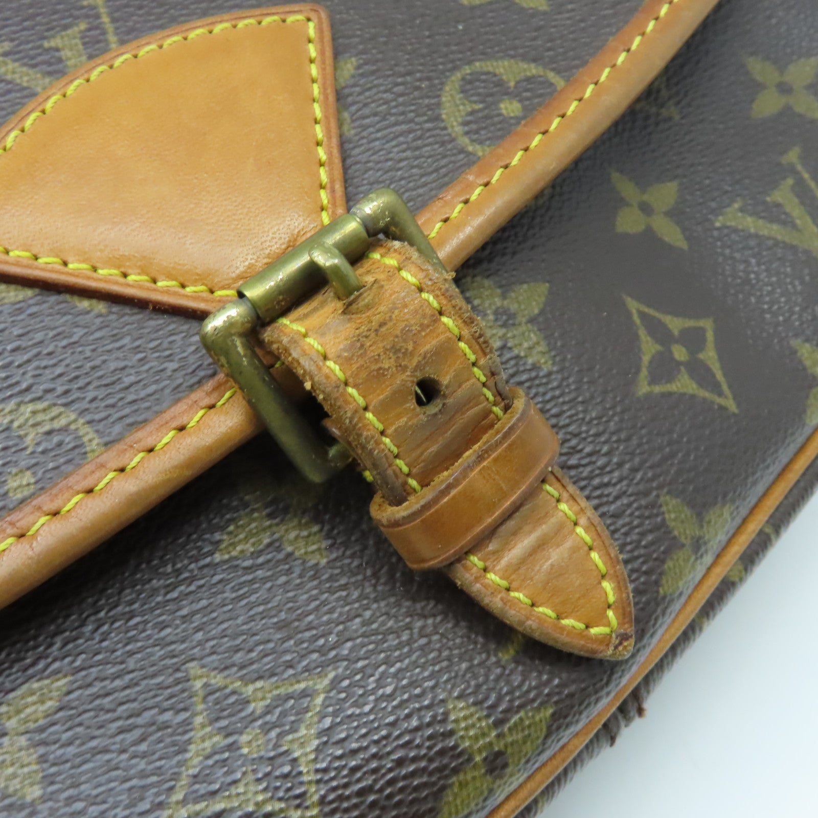 LOUIS VUITTON Monogram Sologne Shoulder Bag金扣肩背袋啡色