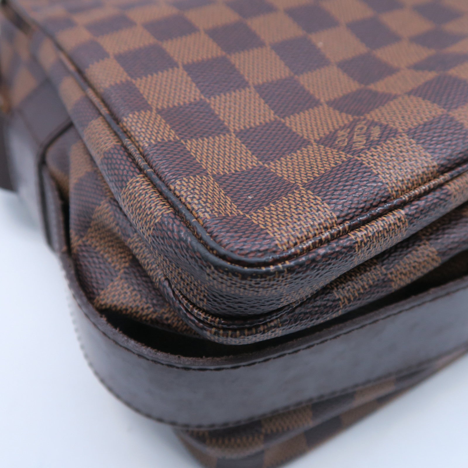 LOUIS VUITTON Damier Ebene Naviglio金扣肩背袋啡色