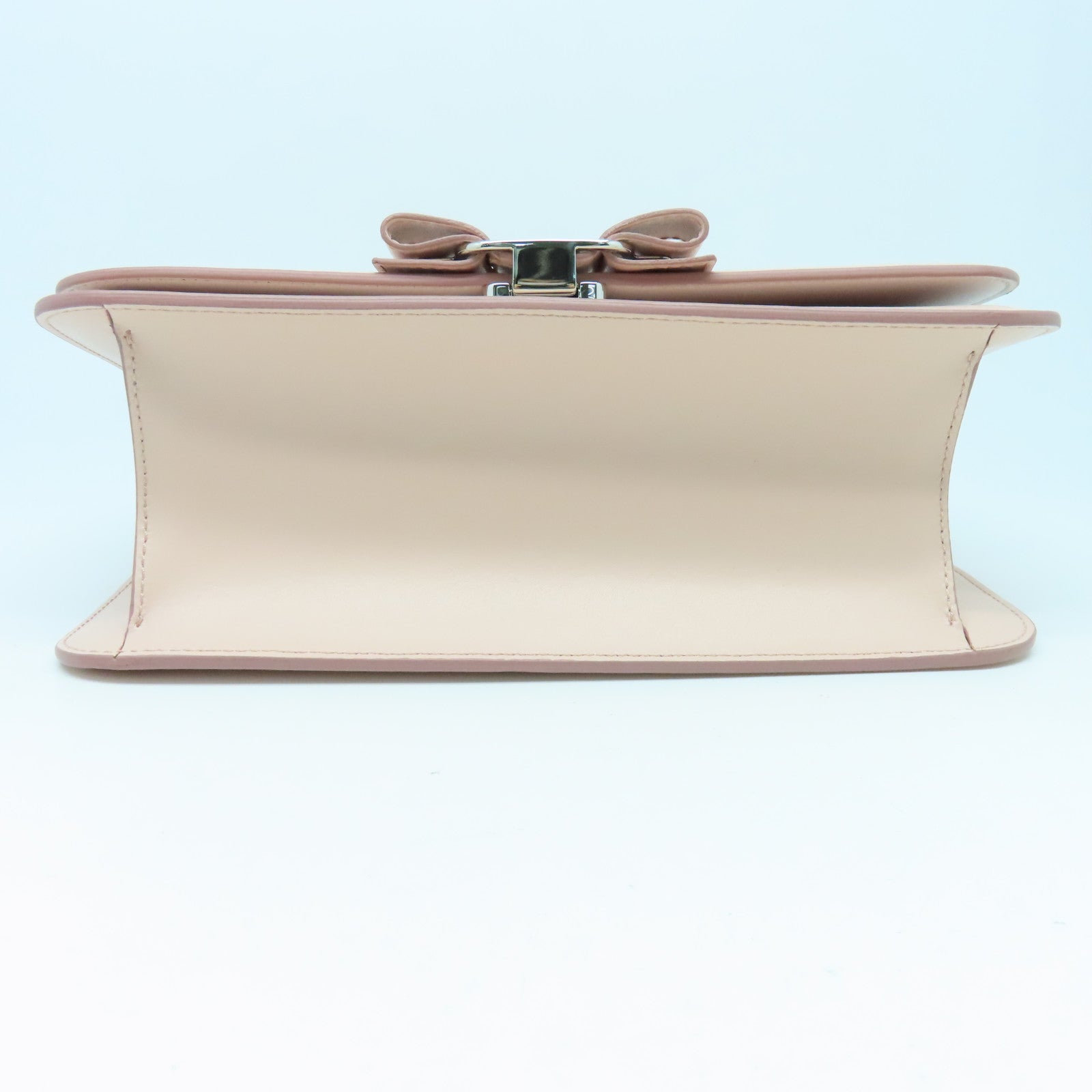 Salvatore Ferragamo 牛皮皮革Chain Shoulder Bag银扣链带肩背袋粉红色