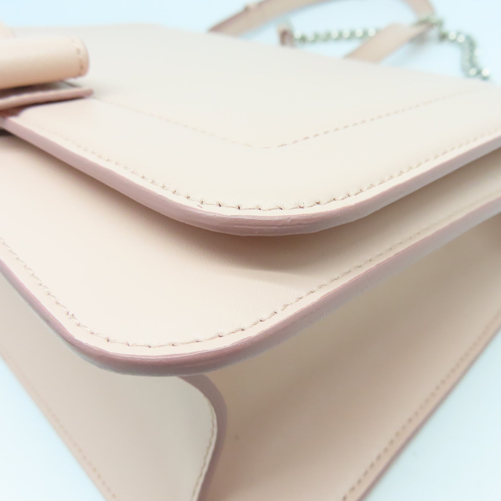 Salvatore Ferragamo 牛皮皮革Chain Shoulder Bag银扣链带肩背袋粉红色