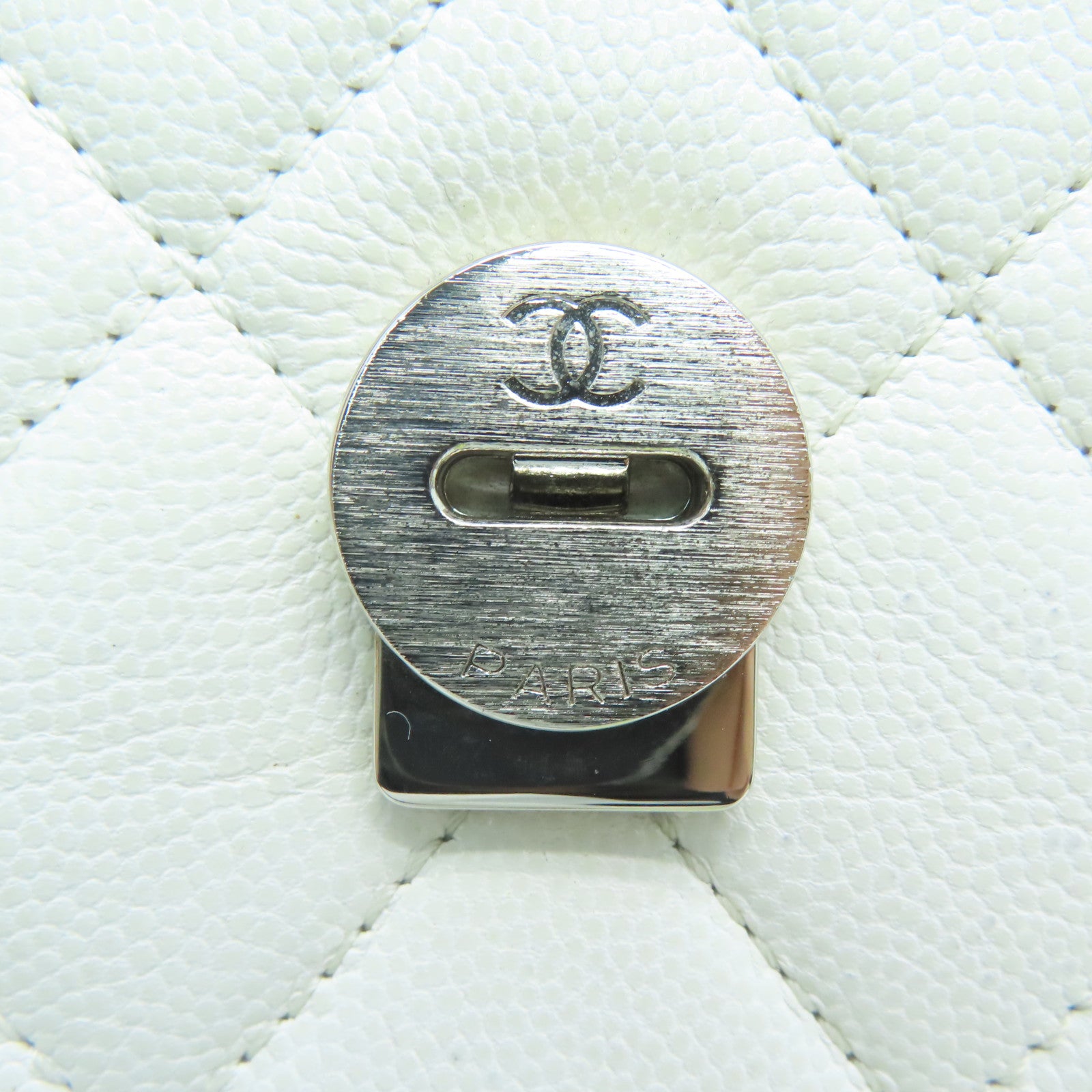 CHANEL Rhombus Caviar Chain Shoulder Bag Silver Buckle Chain Belt Shoulder Bag White