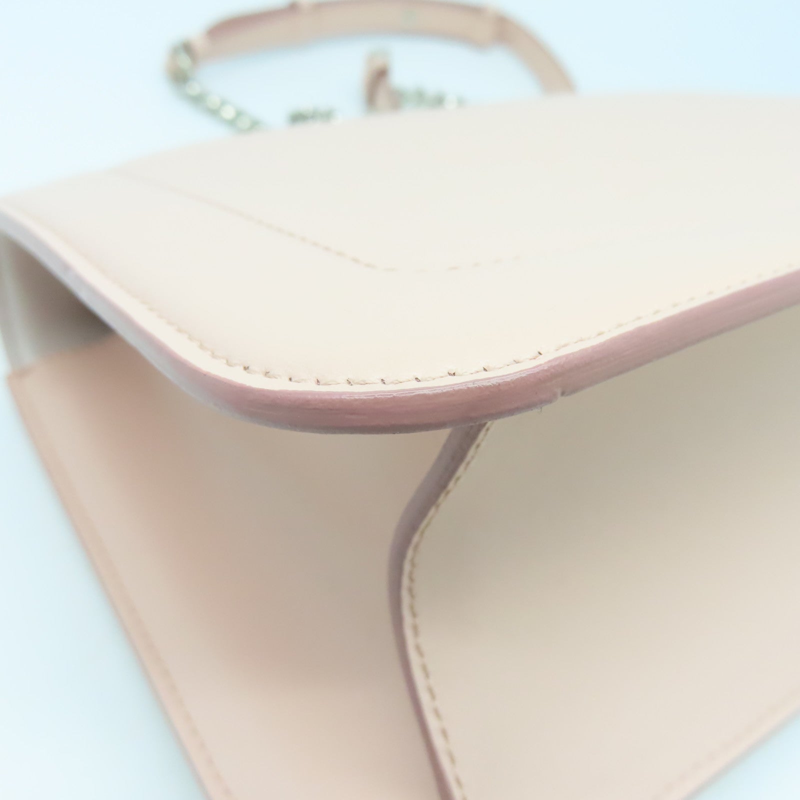 Salvatore Ferragamo 牛皮皮革Chain Shoulder Bag银扣链带肩背袋粉红色