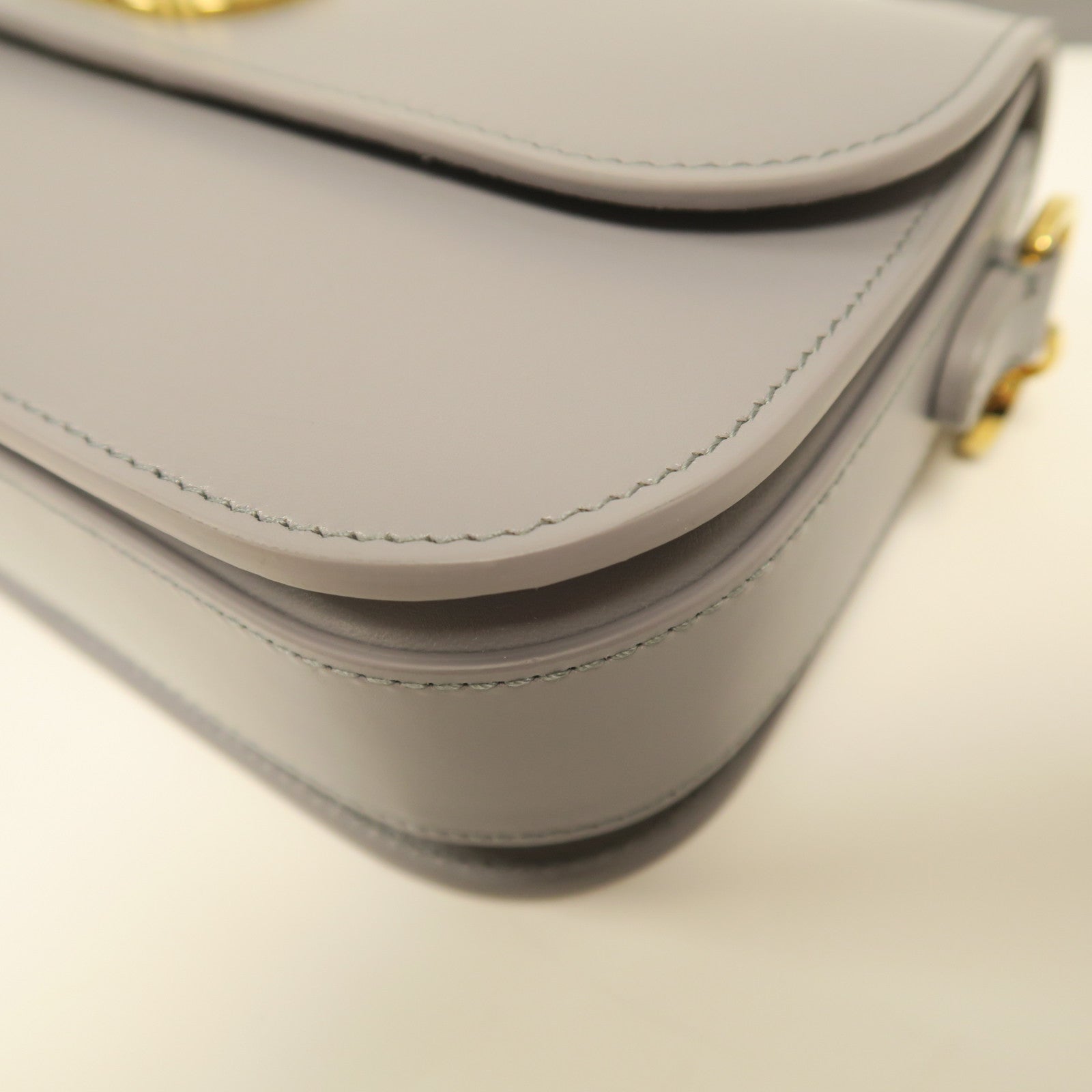 Dior 牛皮皮革Montaigne Avenue金扣鏈帶肩背袋灰色