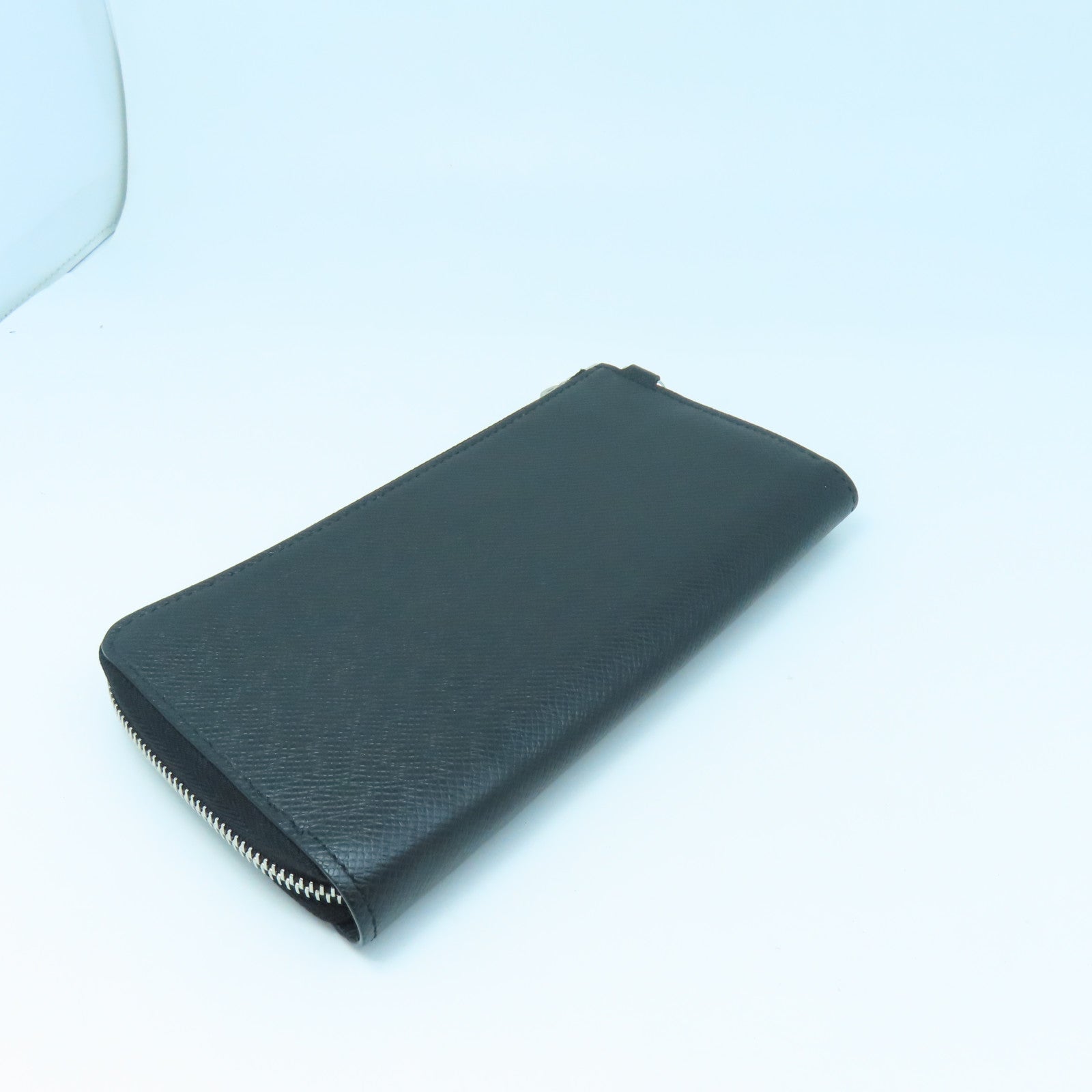 LOUIS VUITTON Cowhide Leather Dragonne Silver Buckle Long Wallet Black