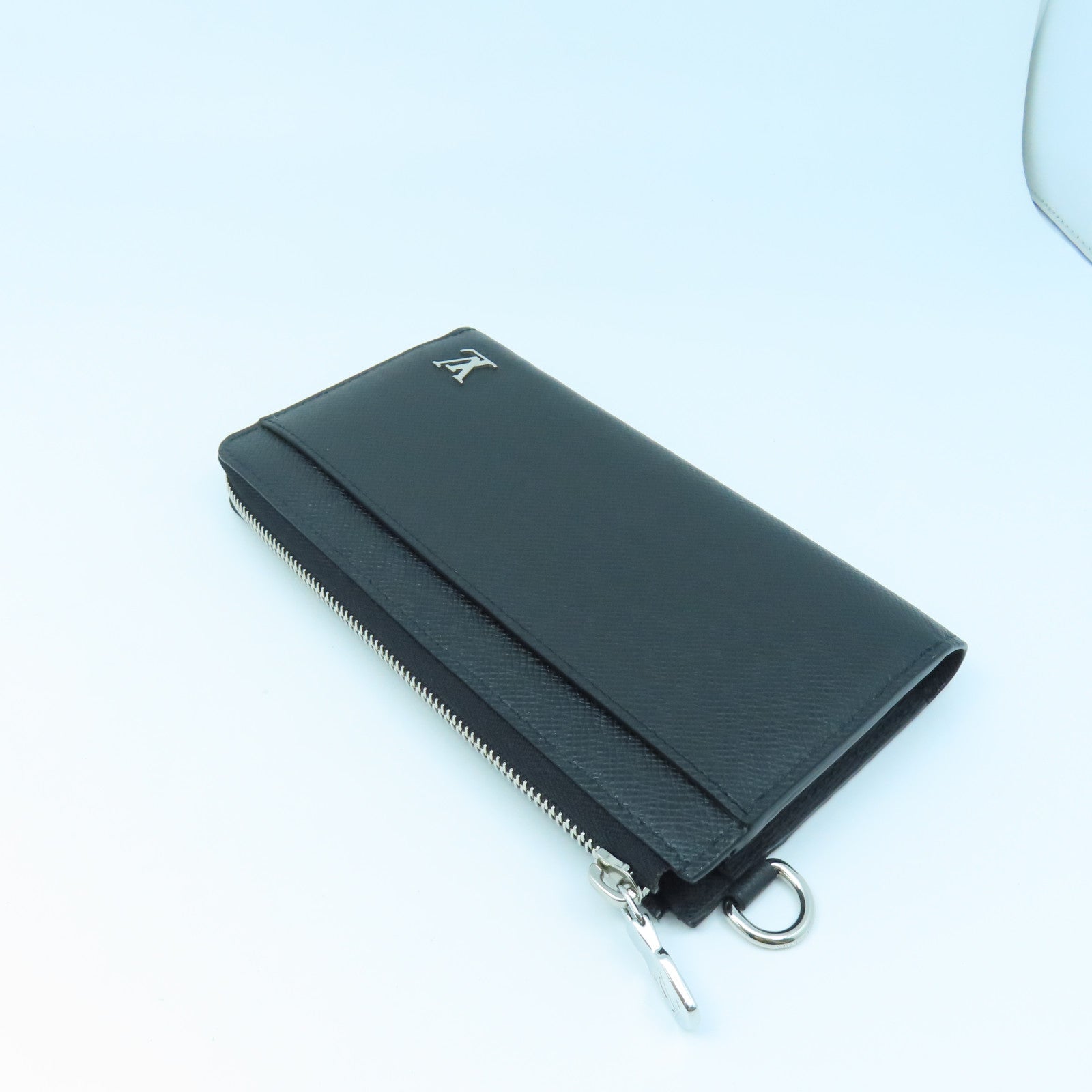 LOUIS VUITTON Cowhide Leather Dragonne Silver Buckle Long Wallet Black